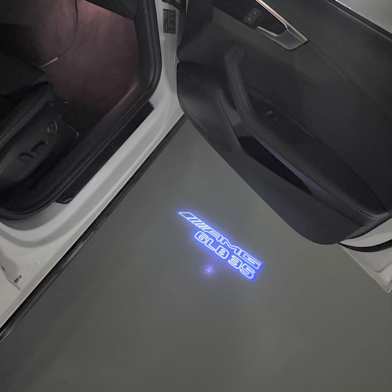 أضواء بروجكتور شعار MERCEDES BENZ رقم 03 (الكمية 1 = 1 مجموعة / 2 أضواء باب)