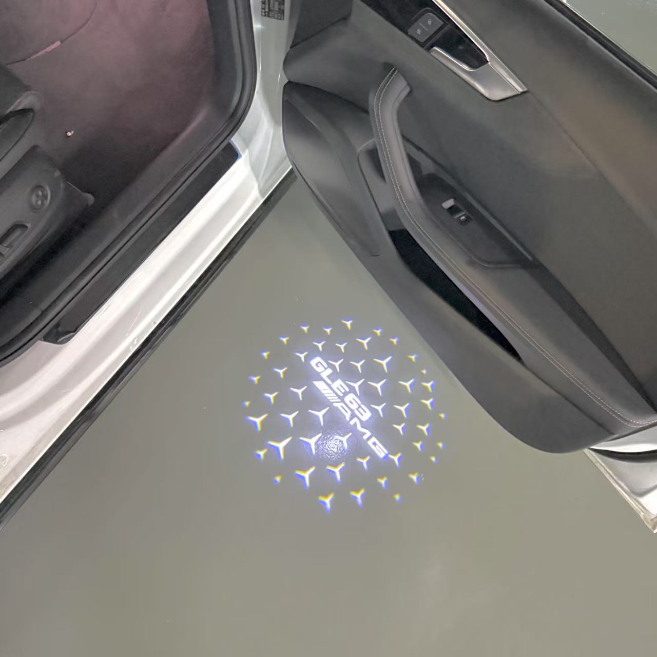أضواء بروجكتور شعار MERCEDES BENZ رقم 03 (الكمية 1 = 1 مجموعة / 2 أضواء باب)