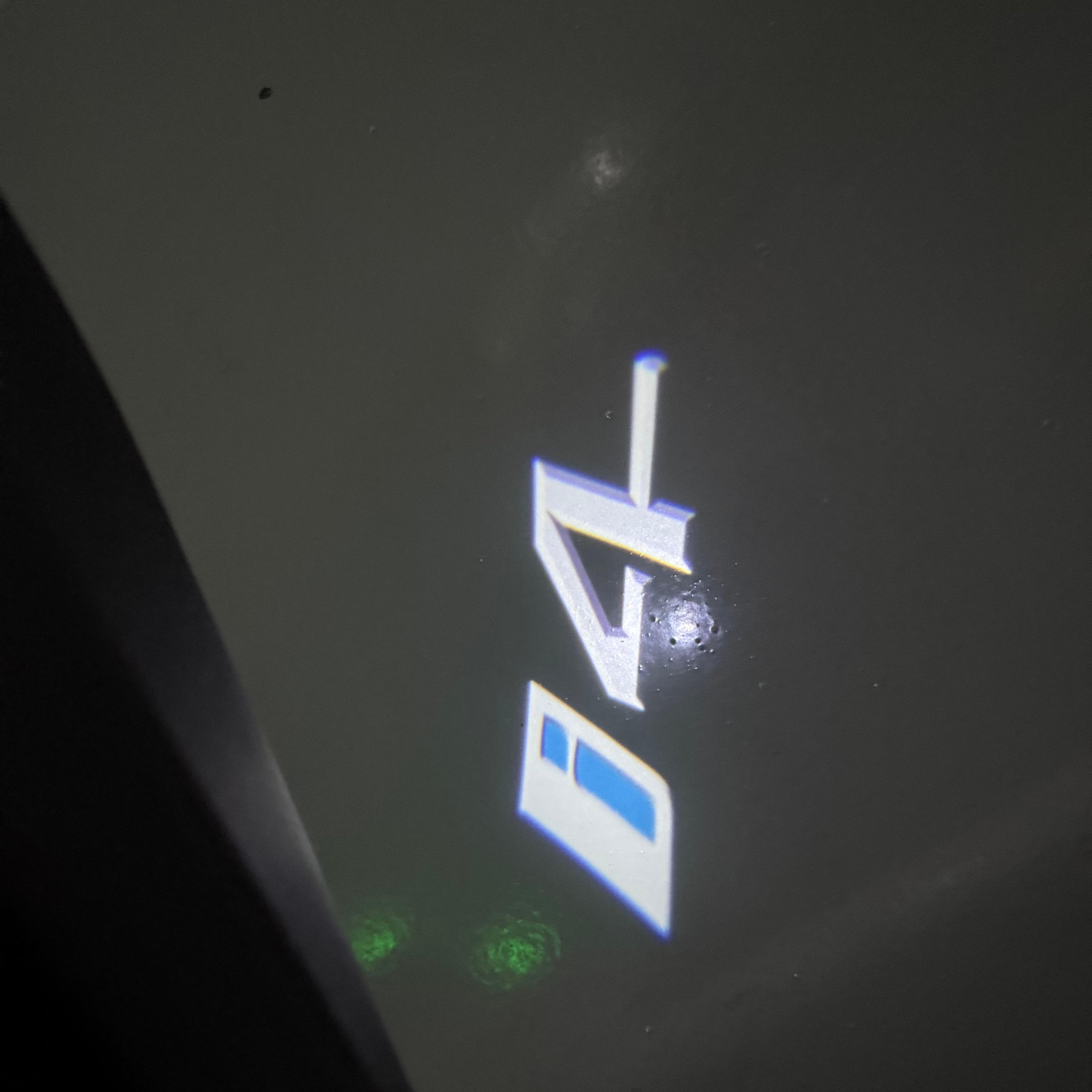 ÉCLAIRAGE DE PROJECTEUR BMW M3 LOGO Nr.24 (quantité 1 = 1 jeux / 2 feux de porte)