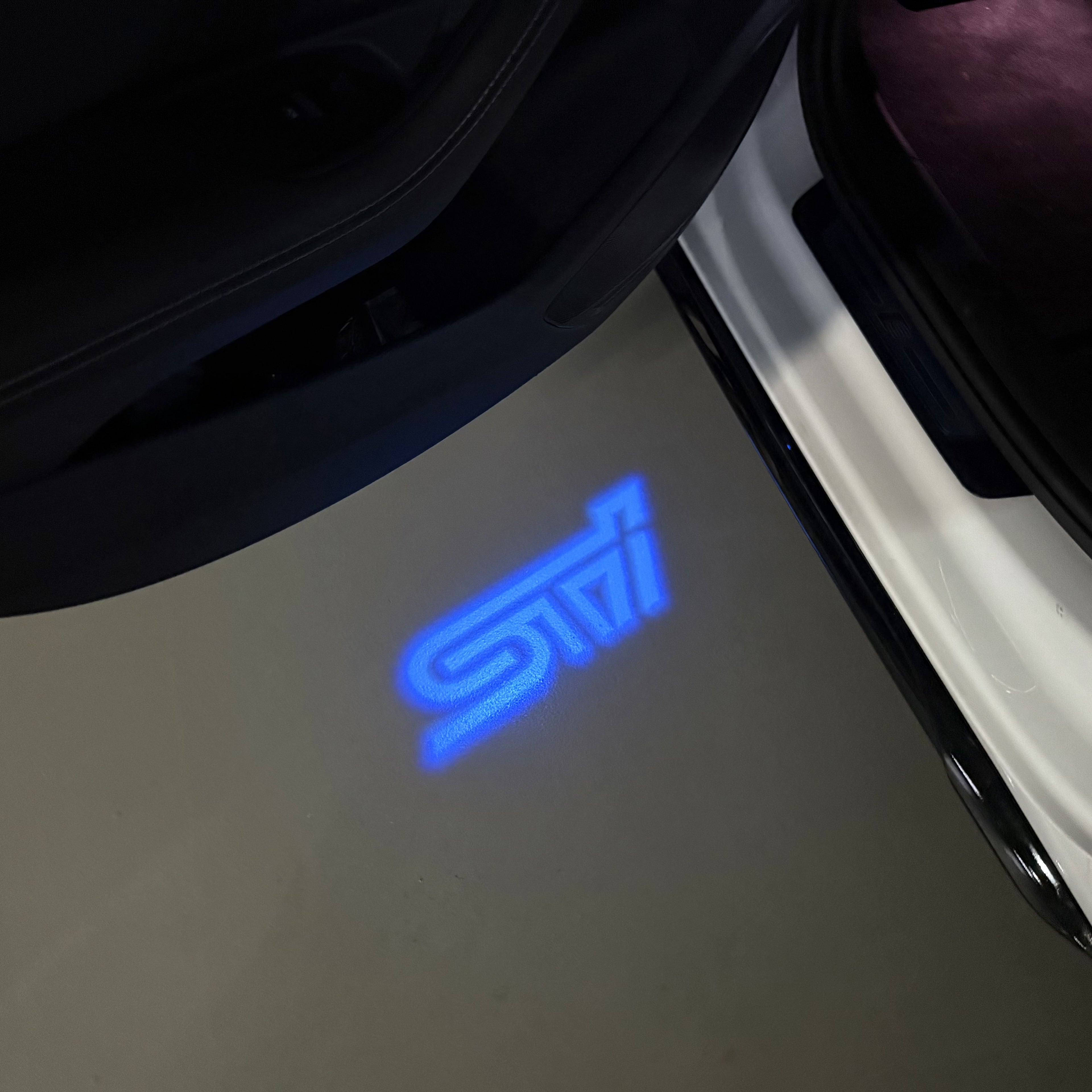 BRZ LOGO PROJECROTR أضواء Nr.03 (الكمية 1 = 1 مجموعات / 2 أضواء الباب)