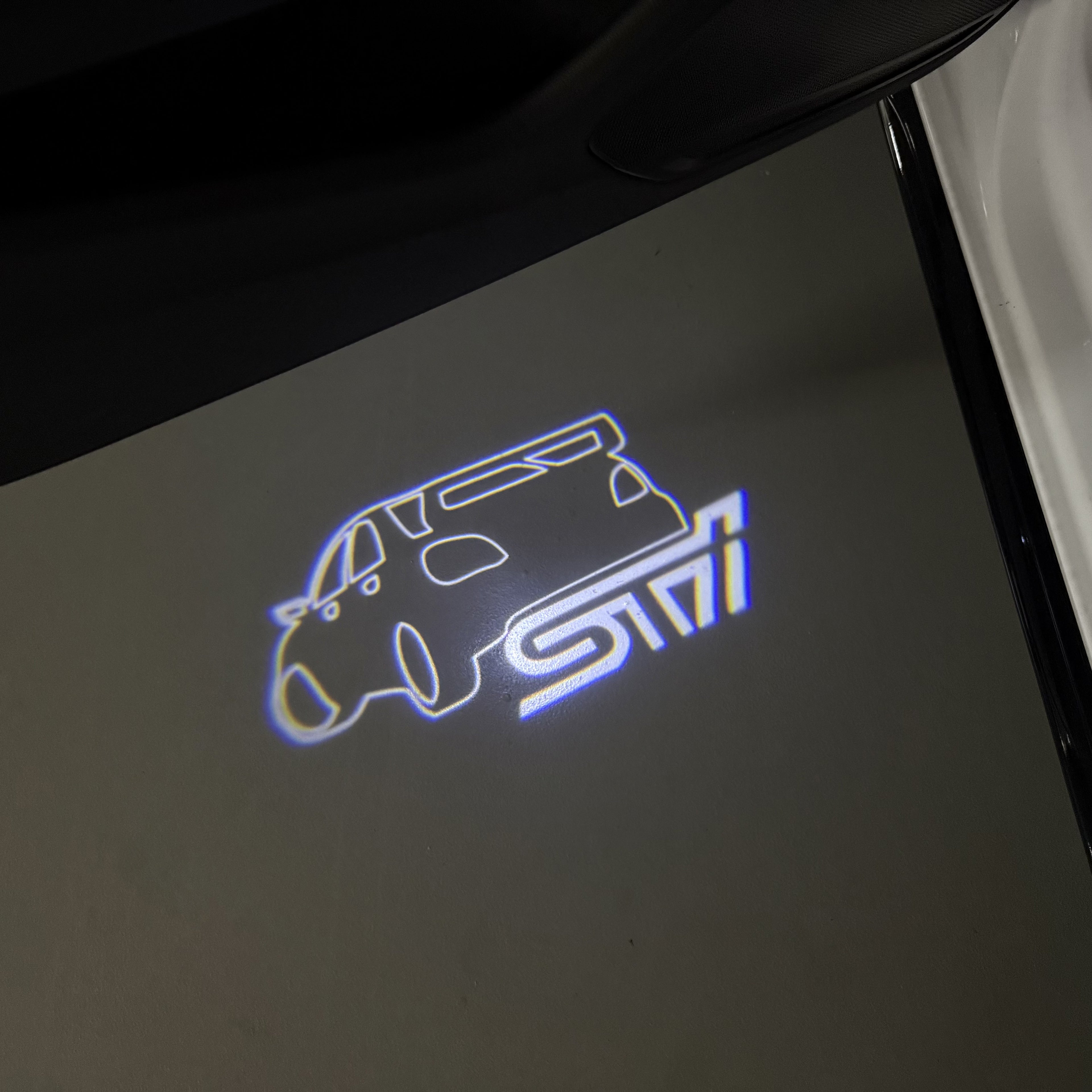 BRZ LOGO PROJECROTR أضواء Nr.03 (الكمية 1 = 1 مجموعات / 2 أضواء الباب)