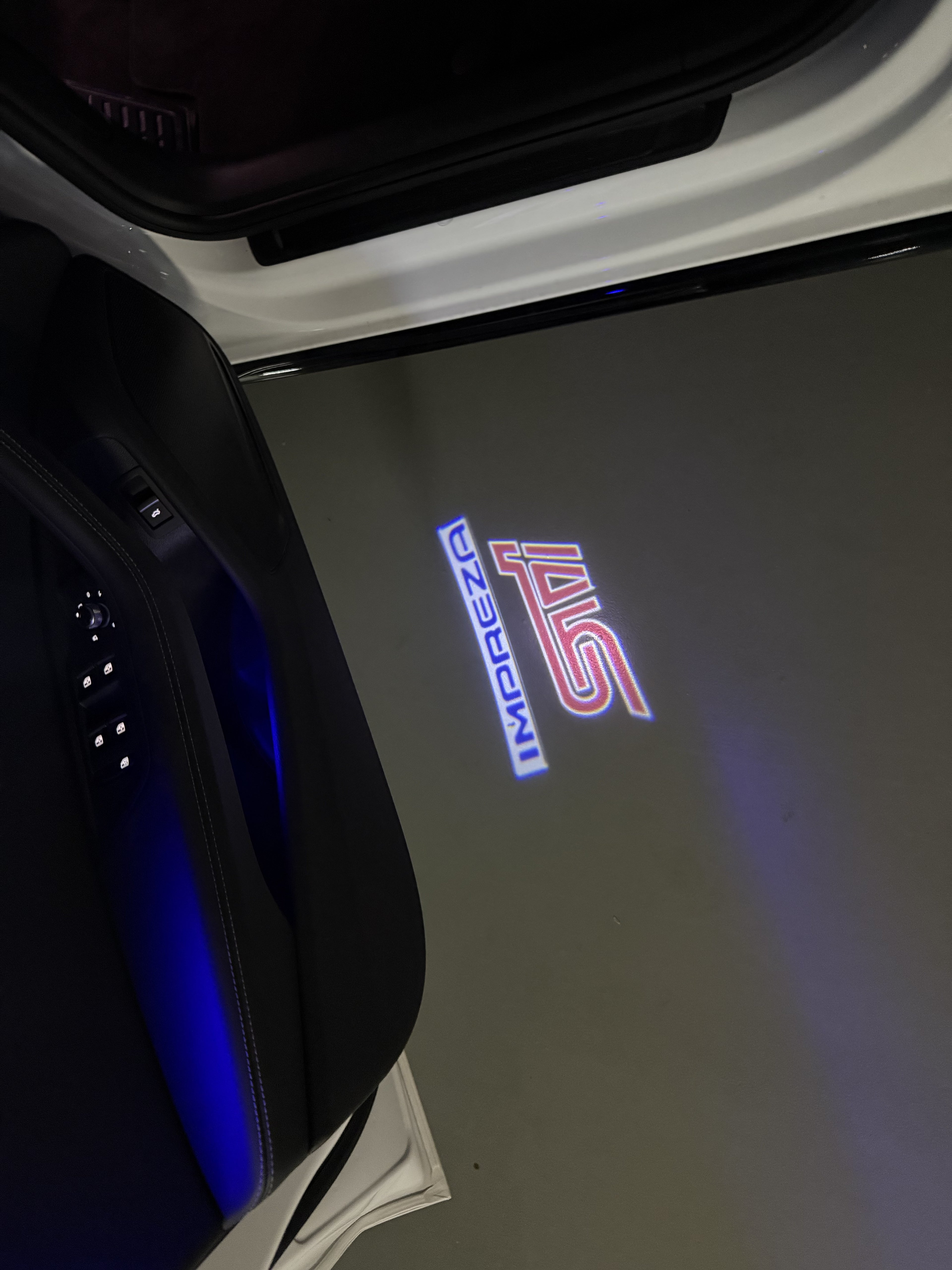 BRZ LOGO PROJECROTR أضواء Nr.03 (الكمية 1 = 1 مجموعات / 2 أضواء الباب)