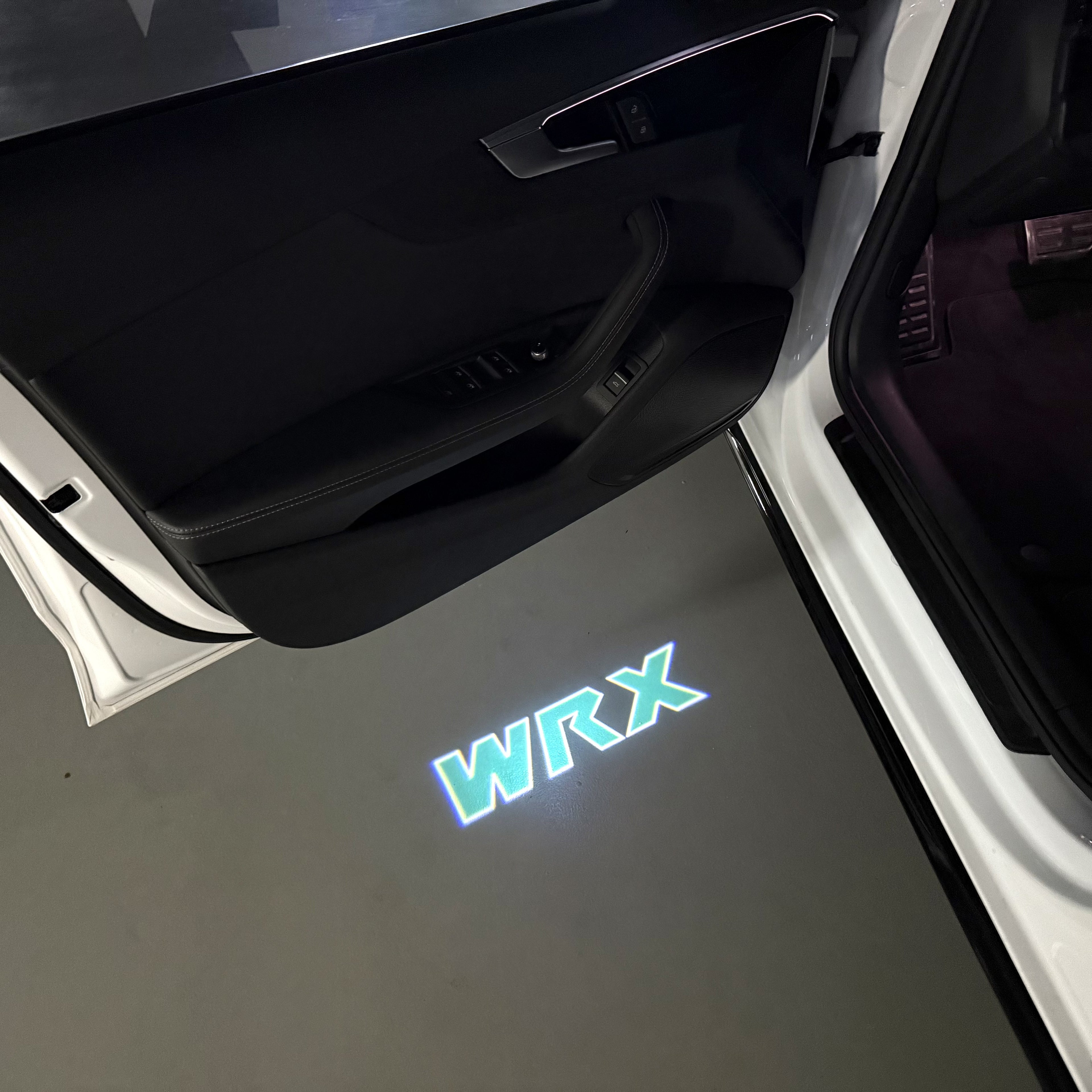 BRZ LOGO PROJECROTR أضواء Nr.03 (الكمية 1 = 1 مجموعات / 2 أضواء الباب)