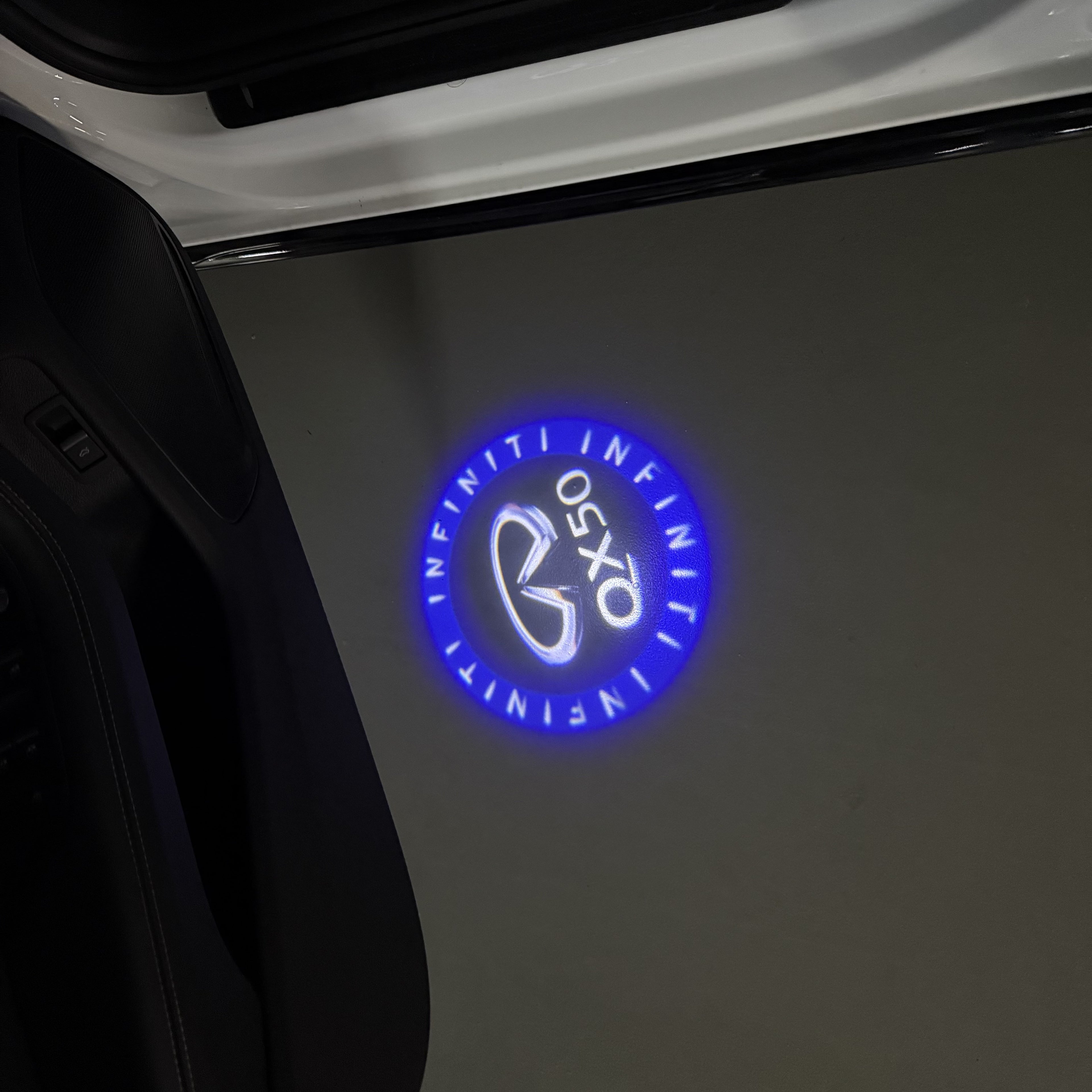 رقم قياسي 74 مصباح الباب مجموعة البند رقم QX56 INFINTI