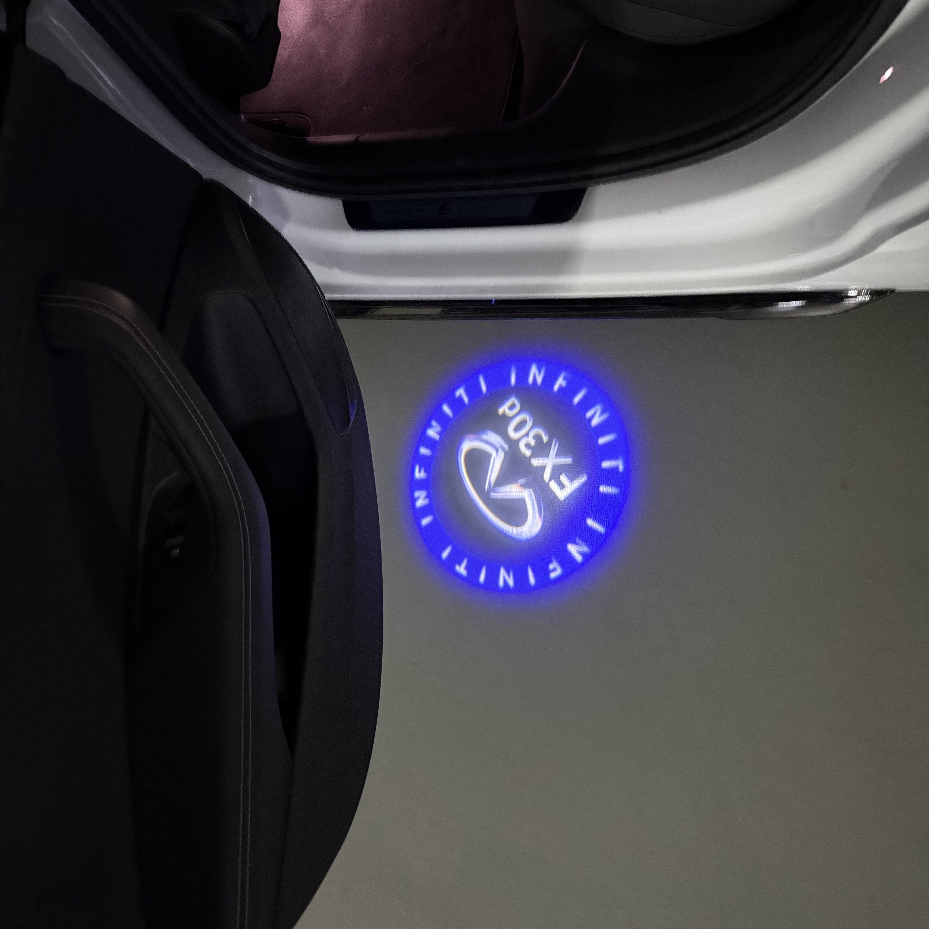 رقم قياسي 74 مصباح الباب مجموعة البند رقم QX56 INFINTI