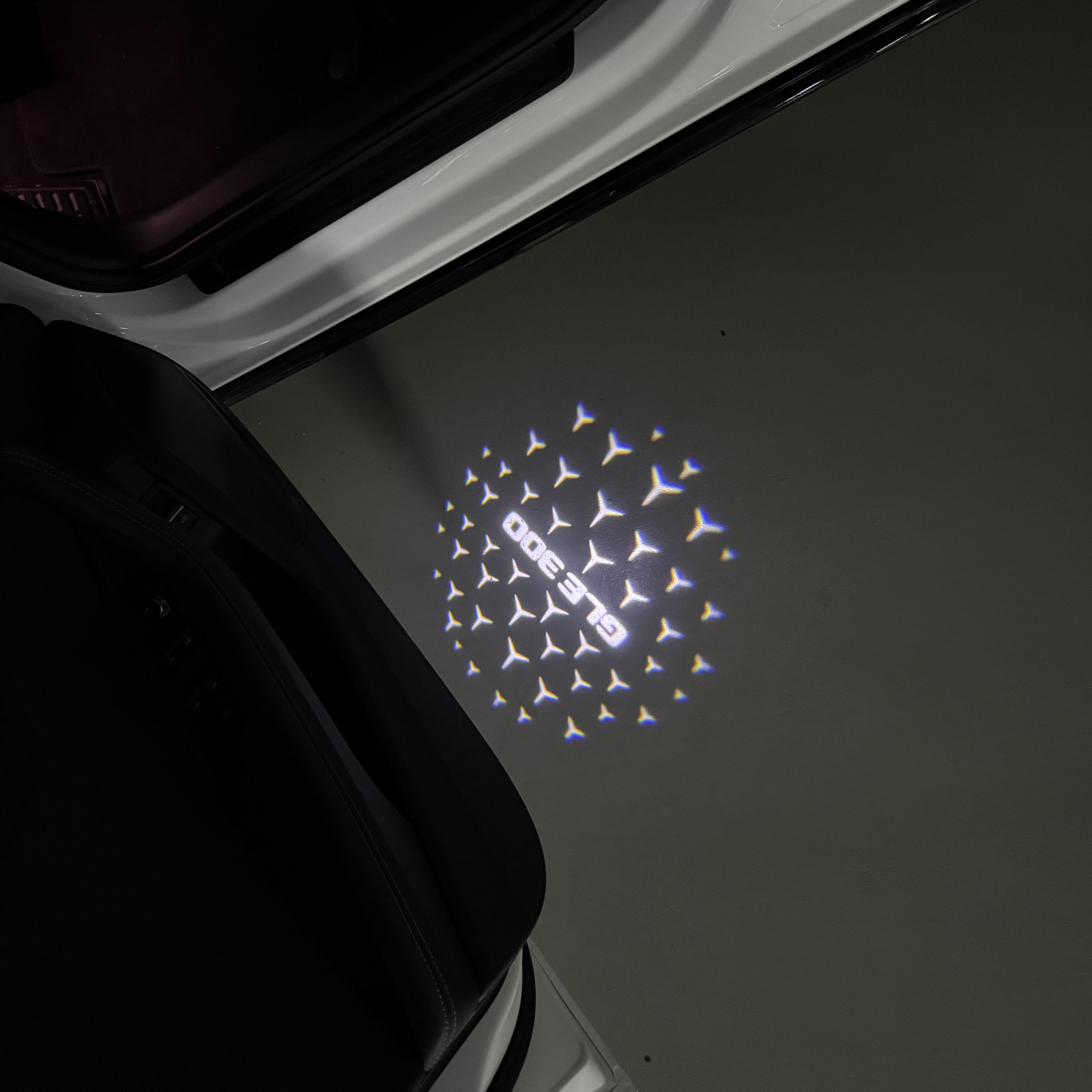 أضواء بروجكتور شعار MERCEDES BENZ رقم 03 (الكمية 1 = 1 مجموعة / 2 أضواء باب)