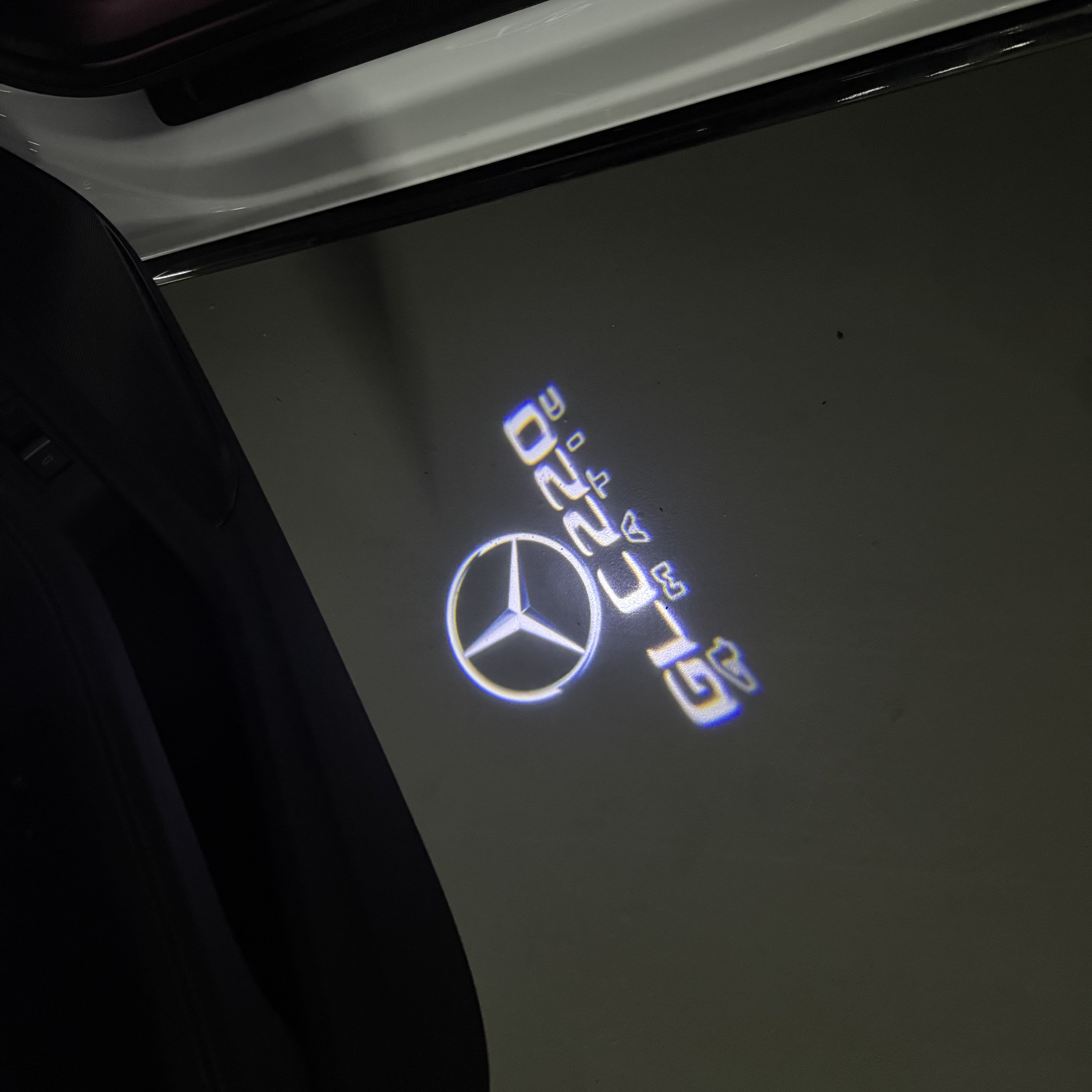 أضواء بروجكتور شعار MERCEDES BENZ رقم 03 (الكمية 1 = 1 مجموعة / 2 أضواء باب)