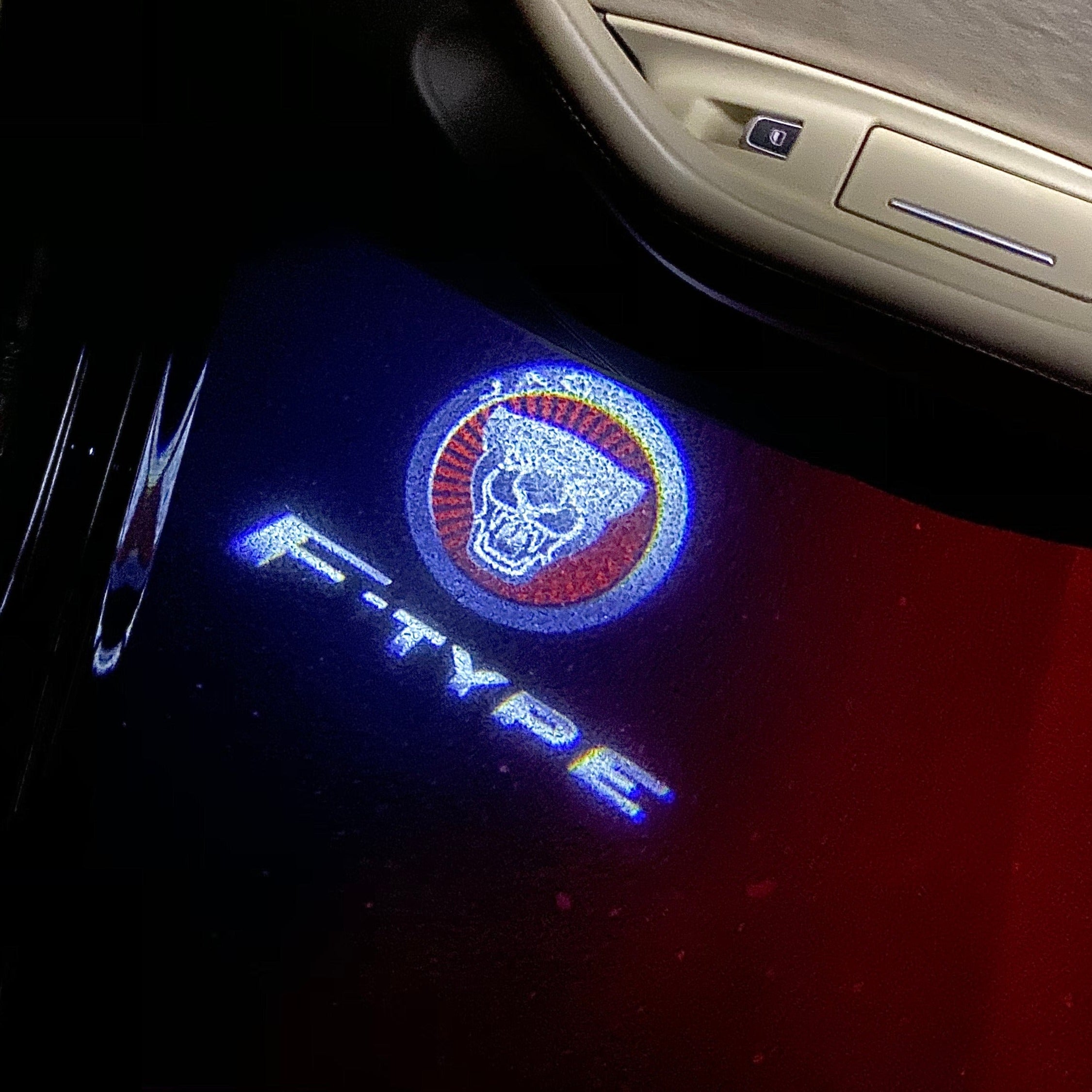 JAGUAR LOGO PROJECROTR LIGHTS Nr.131 (quantité 1 = 1 ensemble/2 feux de porte)