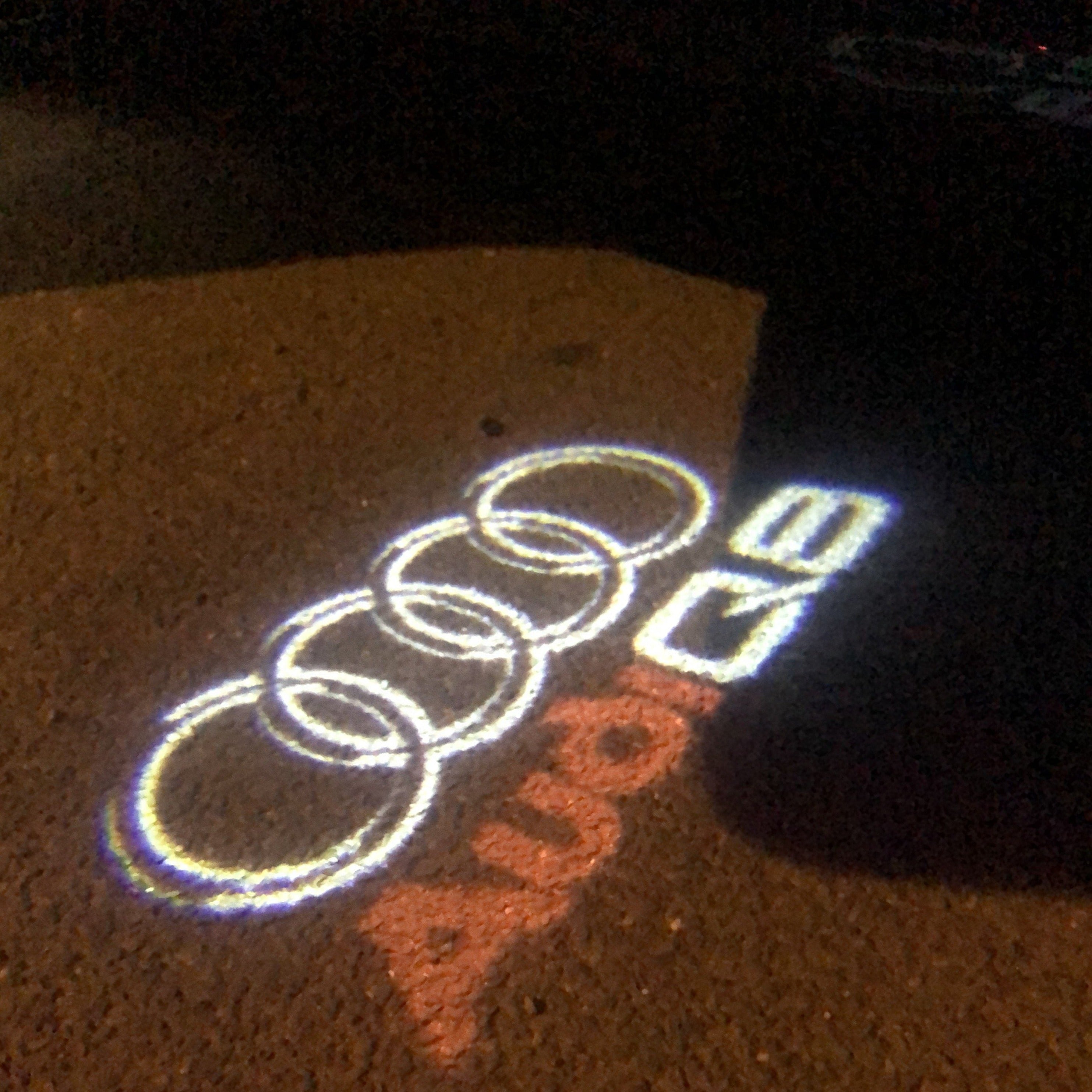 AUDI LOGO PROJECTOT LIGHTS Nr.50 (quantité 1 = 2 Logo Films /2 feux de porte)