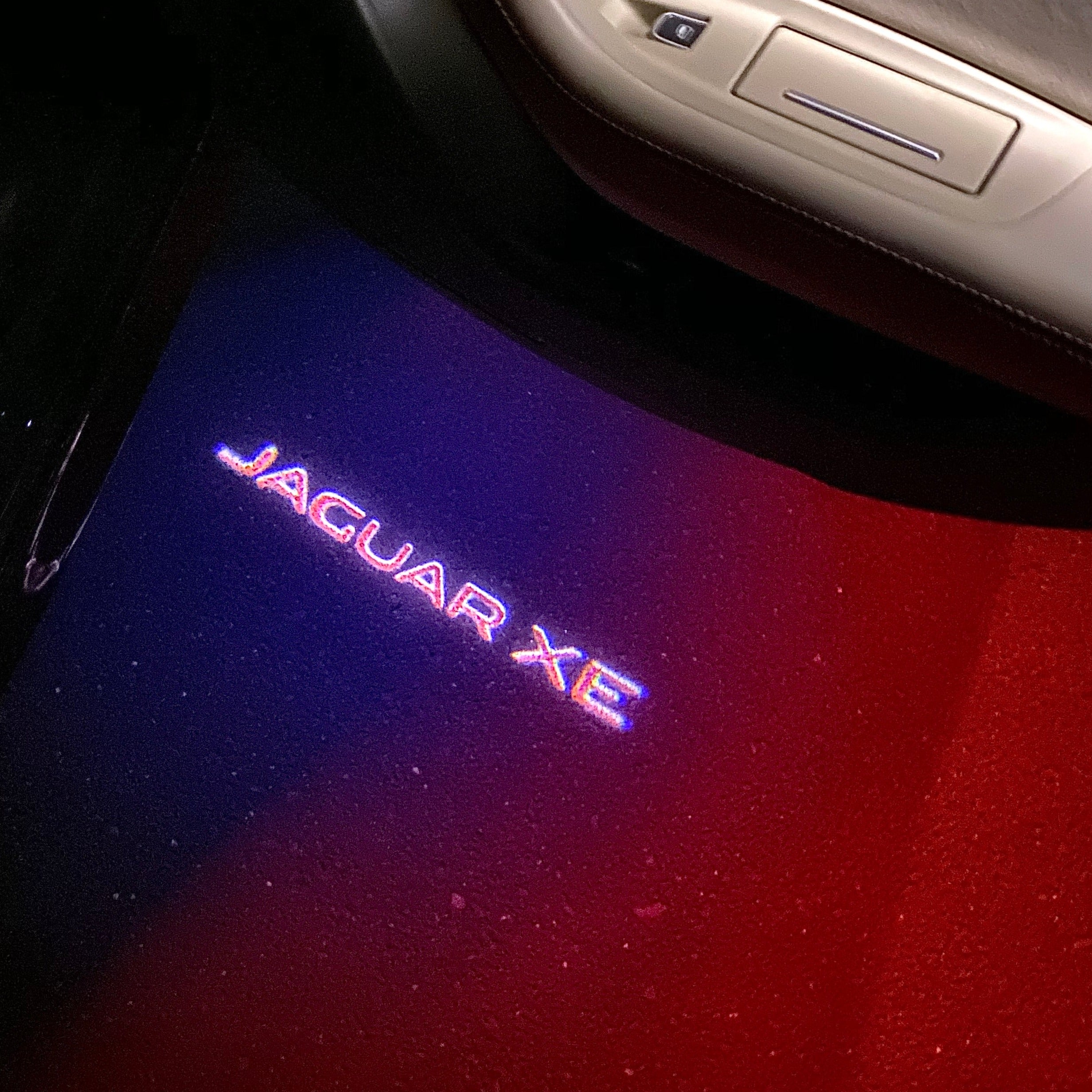 JAGUAR LOGO PROJECROTR LIGHTS Nr.22 (quantité 1 = 1 ensemble/2 feux de porte)