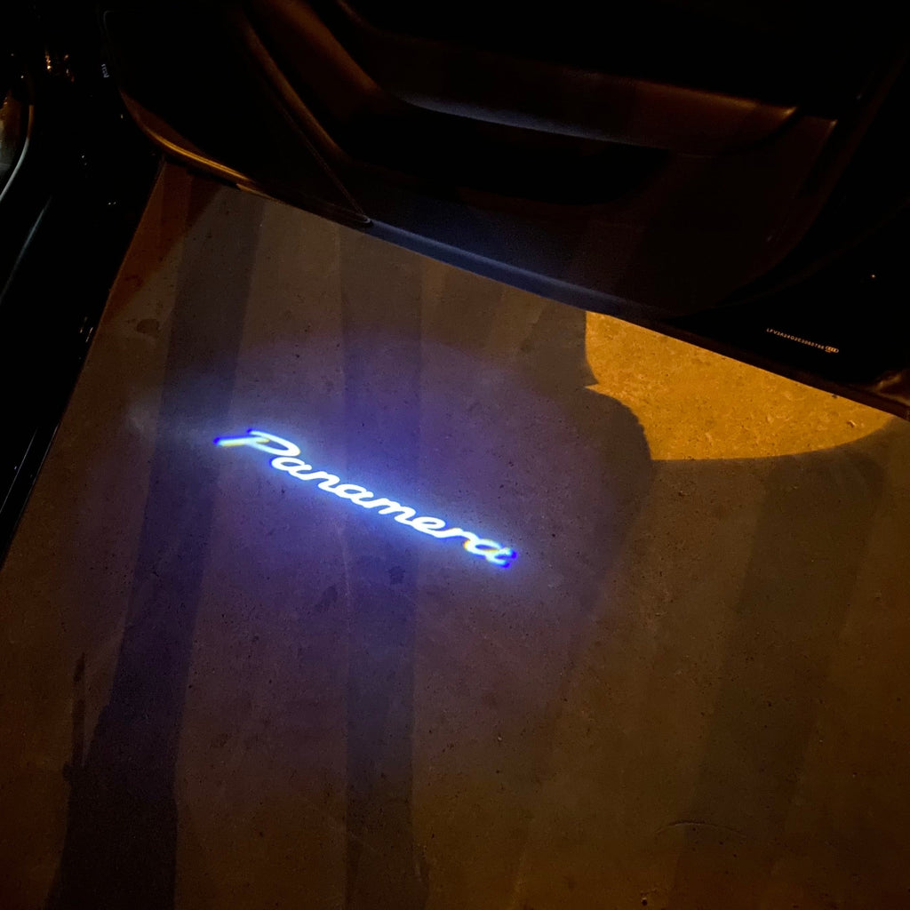 PORSCHE Panamera LOGO PROJECTOT LIGHTS Nr.35 (quantità 1 = 2 Logo Film / 2 luci porta)