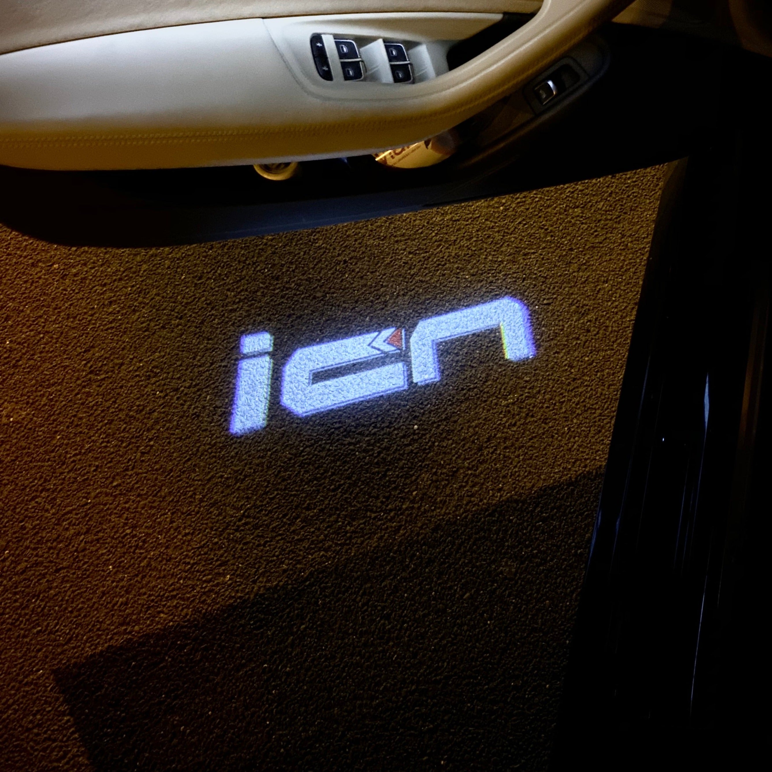 LOGOTIPO DE CIEN PROJECROTR LIGHTS Nr.51 (cantidad 1 = 2 logo película / 2 luces de puerta)