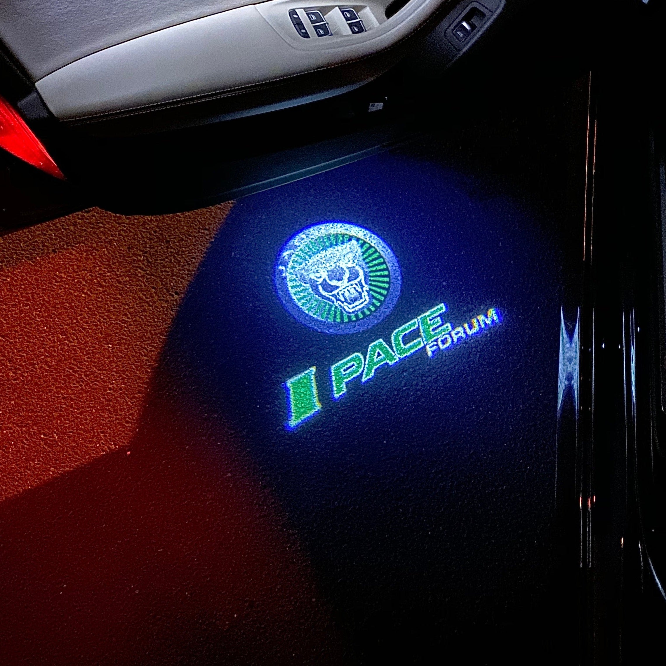 JAGUAR LOGO PROJECROTR LIGHTS Nr.123 (quantité 1 = 1 ensemble/2 feux de porte)