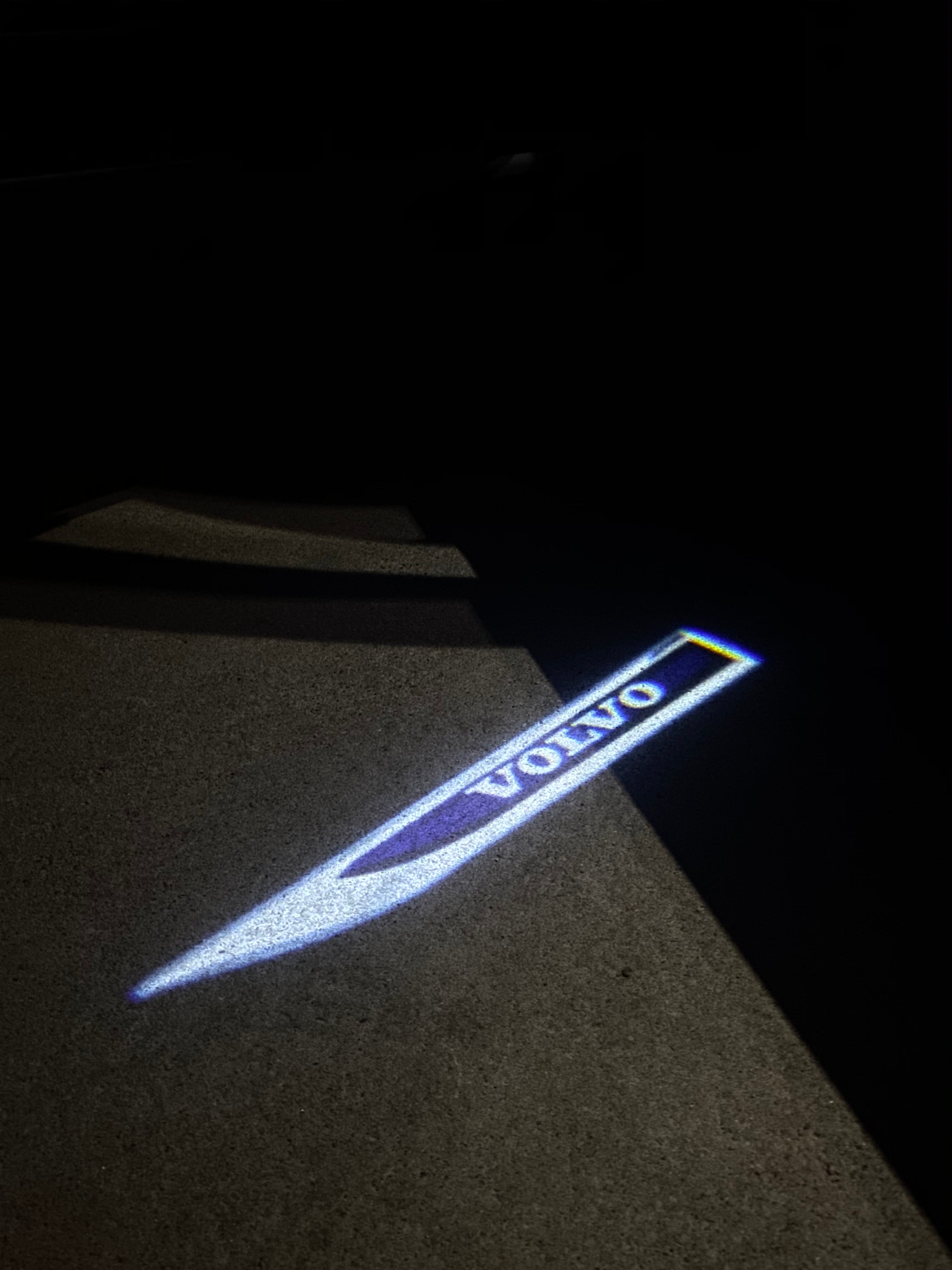 Volvo LOGO PROJECROTR LIGHTS Nr.139 (cantidad 1 = 2 logo película / 2 luces de puerta)