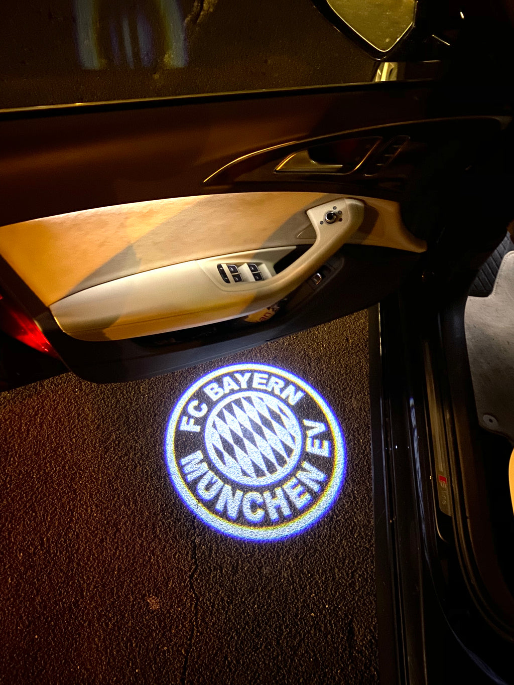 Fußball CLUB Logo Nr.258 (Menge 1 = 2 Logofilme /2 Türleuchten)