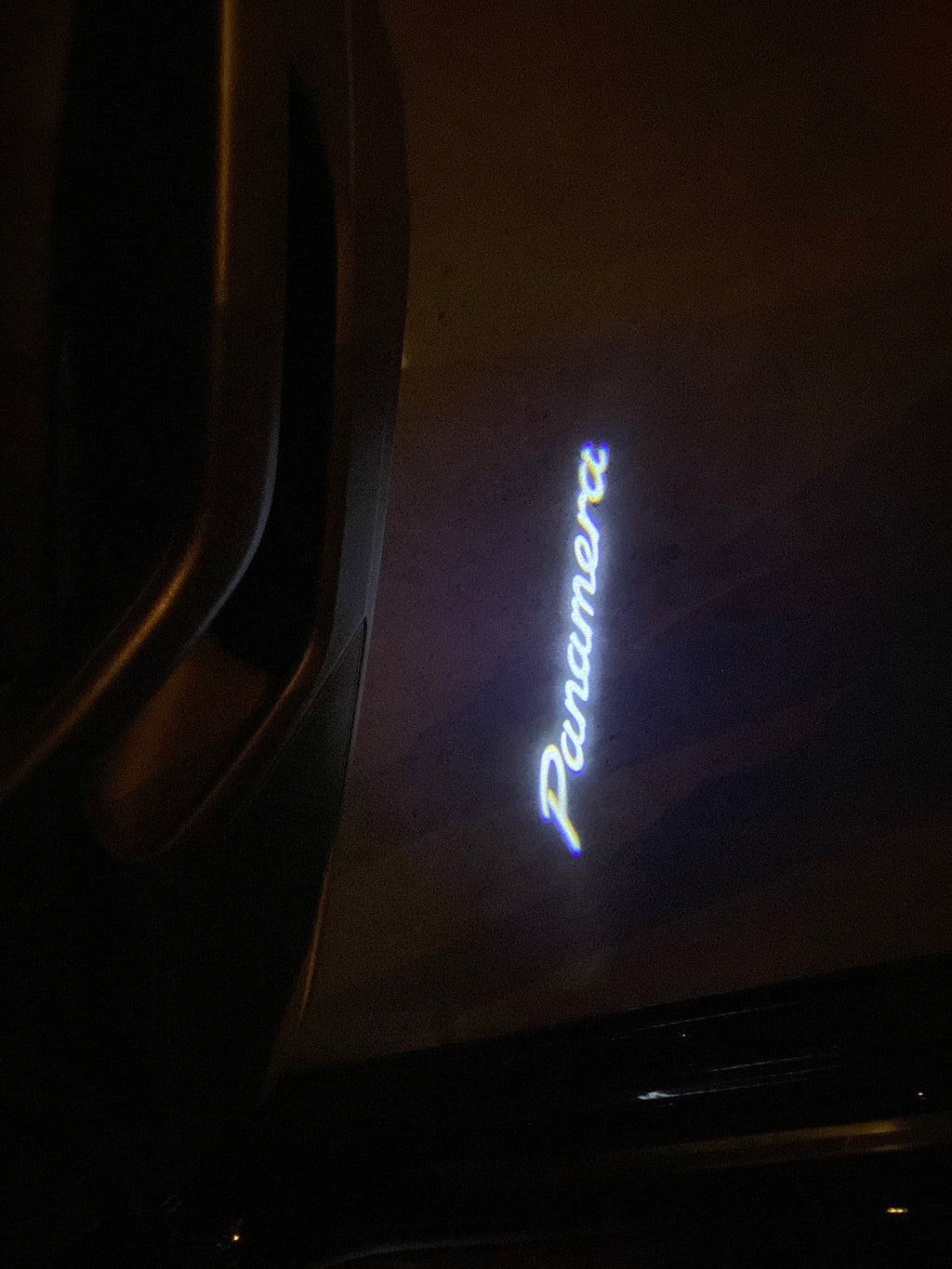 PORSCHE LOGO PROJECTOT LIGHTS Nr.84 (cantidad 1 = 2 logo película / 2 luces de puerta)