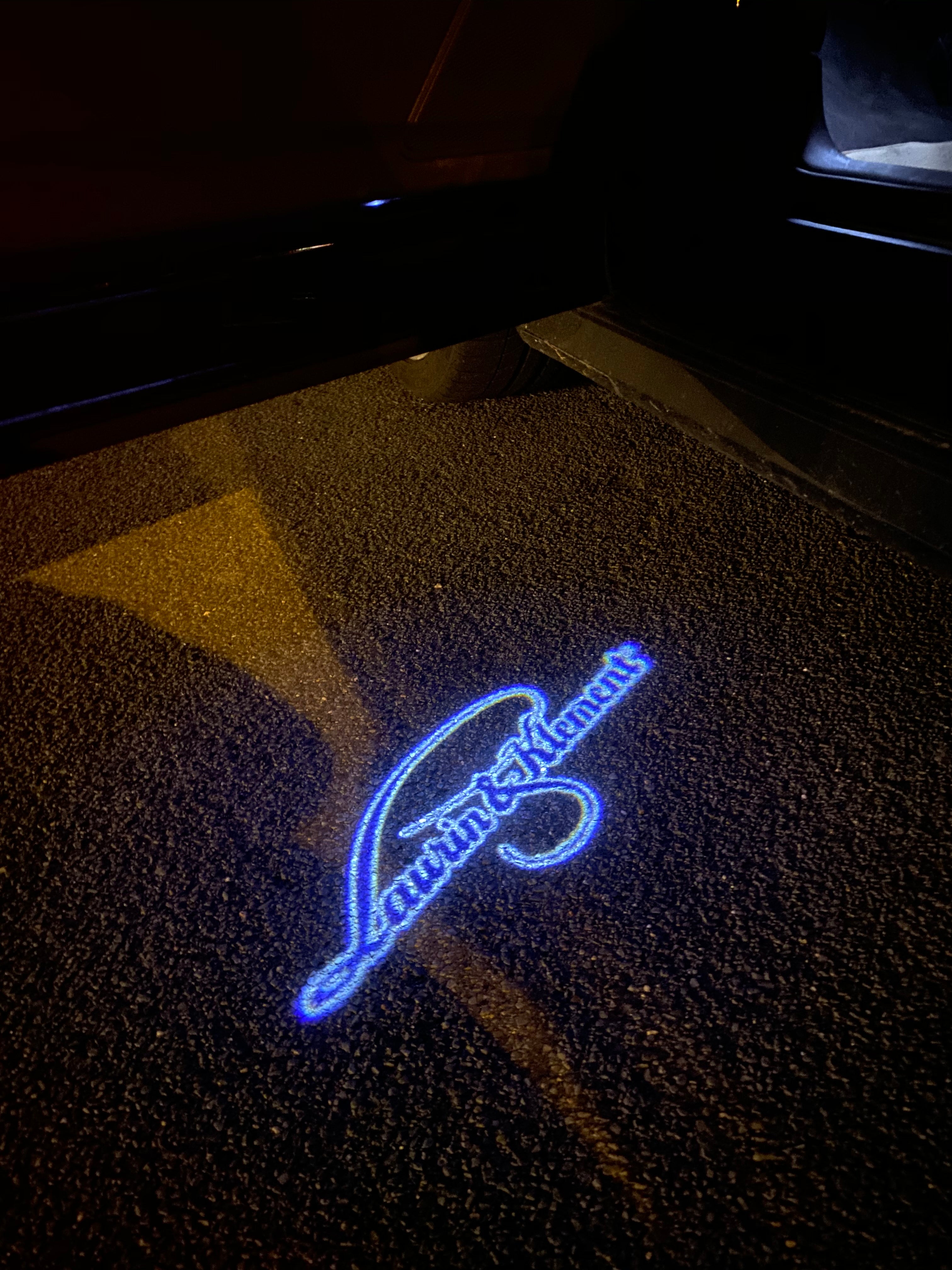 SKODA Laurin&klement LOGO LOGO PROJECTOT LIGHTS Nr.19 (cantidad 1 = 2 logo films /2 luces de puerta)