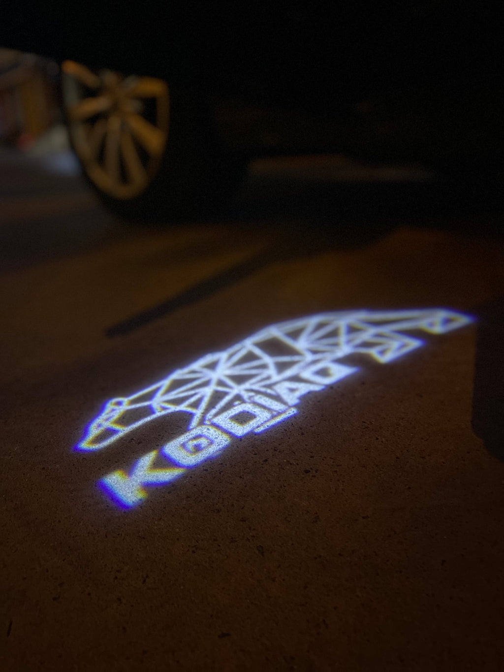 SKODA KODIAQ LOGO PROJECTOT LIGHTS Nr.68 (quantité 1 = 2 Logo Film / 2 portes lumières)