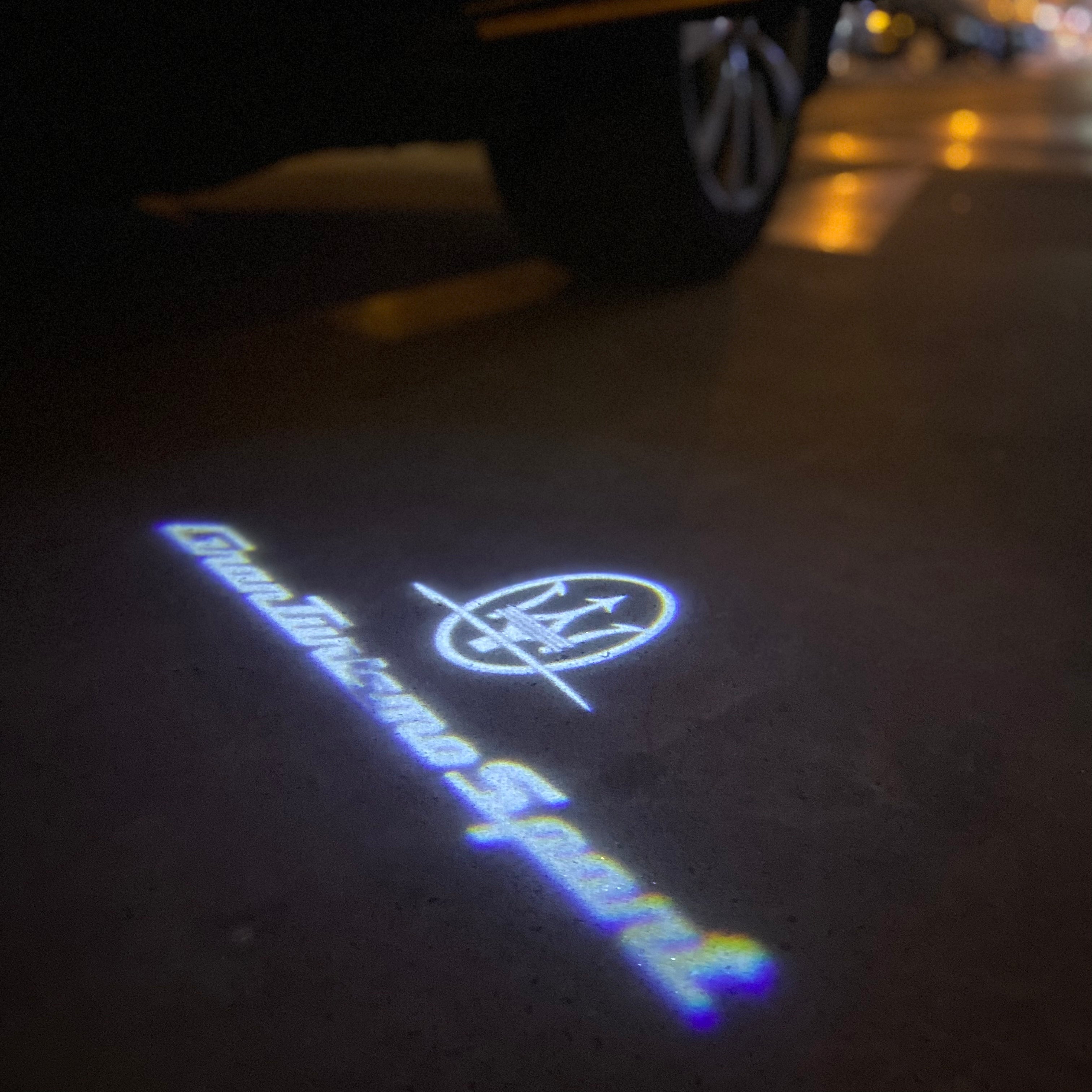 مازيراتي LOGO PROJECROTR أضواء Nr.01 (الكمية 1 = 1 مجموعات / 2 أضواء الباب)