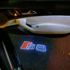 LUCI PROIETTORI LOGO AUDI S8 Nr.19 (quantità 1 = 2 Pellicole Logo / 2 luci porta)