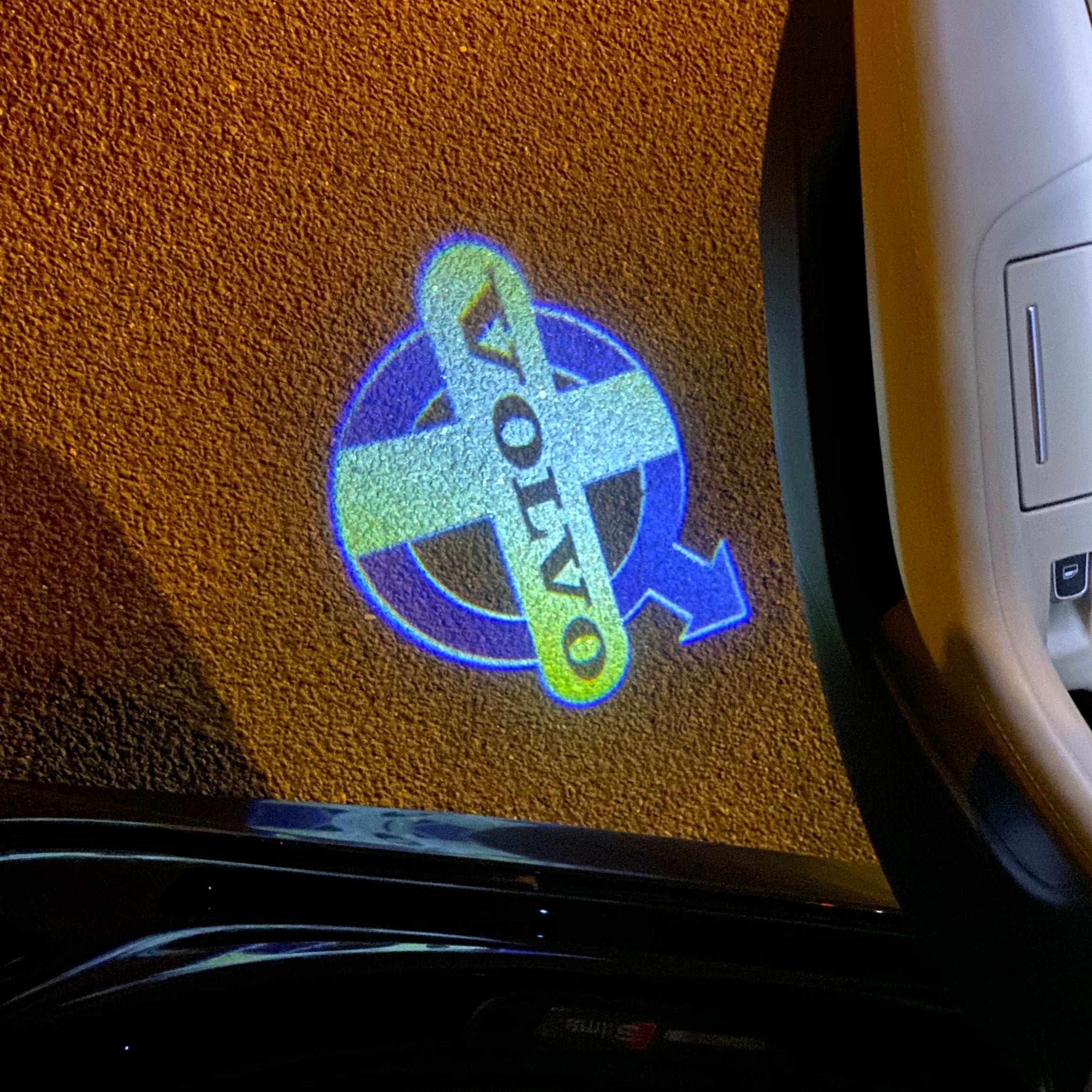 Volvo LOGO PROJECROTR LIGHTS Nr.36 (cantidad 1 = 2 logo película / 2 luces de puerta)