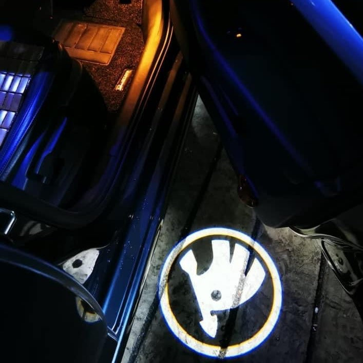 SKODA LOGO PROJECTOR LIGHTS Nr.17 (quantité 1 = 2 Film Logo / 2 lumières de porte)