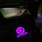 SKODA LOGO PROJECTOR LIGHT Nr. 04 (Menge 1 = 2 Logo Film / 2 Türleuchten)