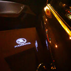 SKODA KODIAQ LOGO LIGHTS Nr.51 (quantité 1 = 2 Logo Film / 2 feux de porte)