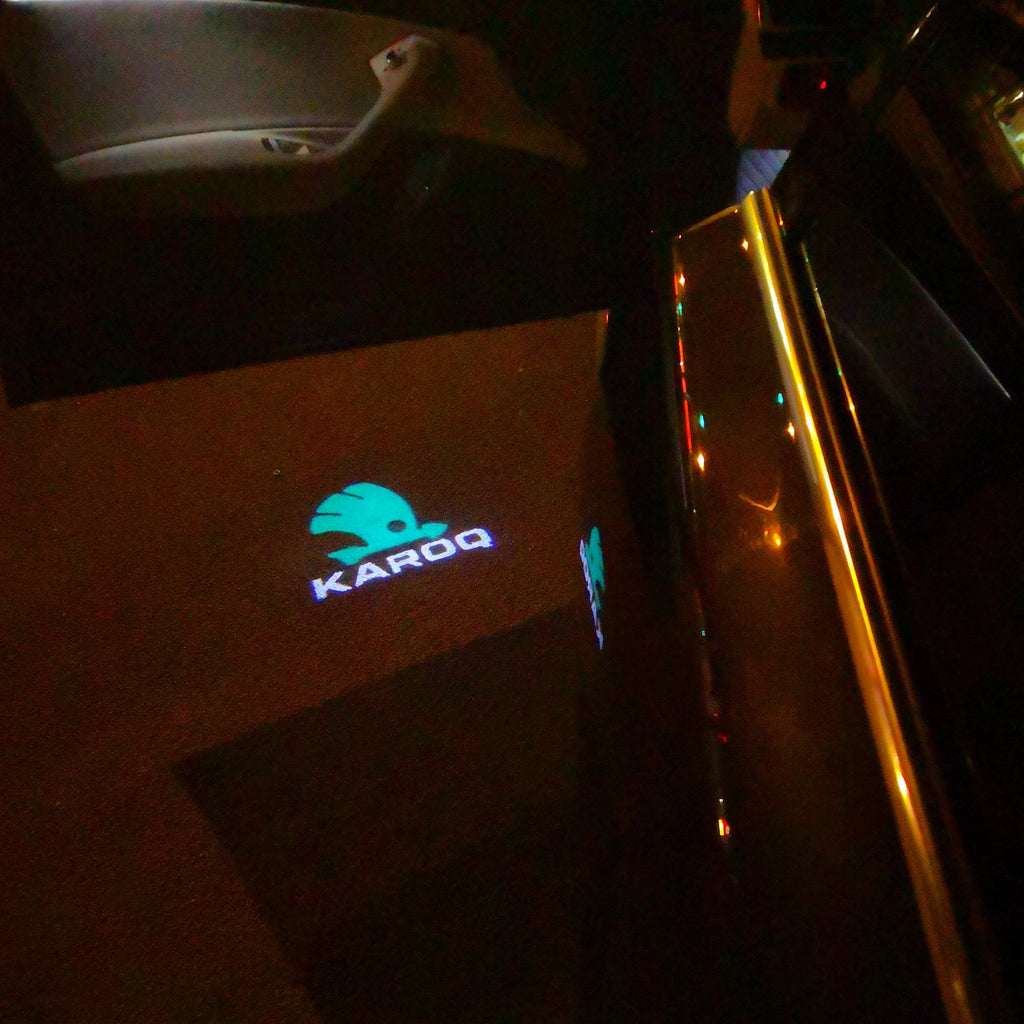 SKODA KAROQ LOGO PROJECTOT LIGHTS Nr.79 (cantidad 1 = 2 Logo Film/2 luces de puerta)