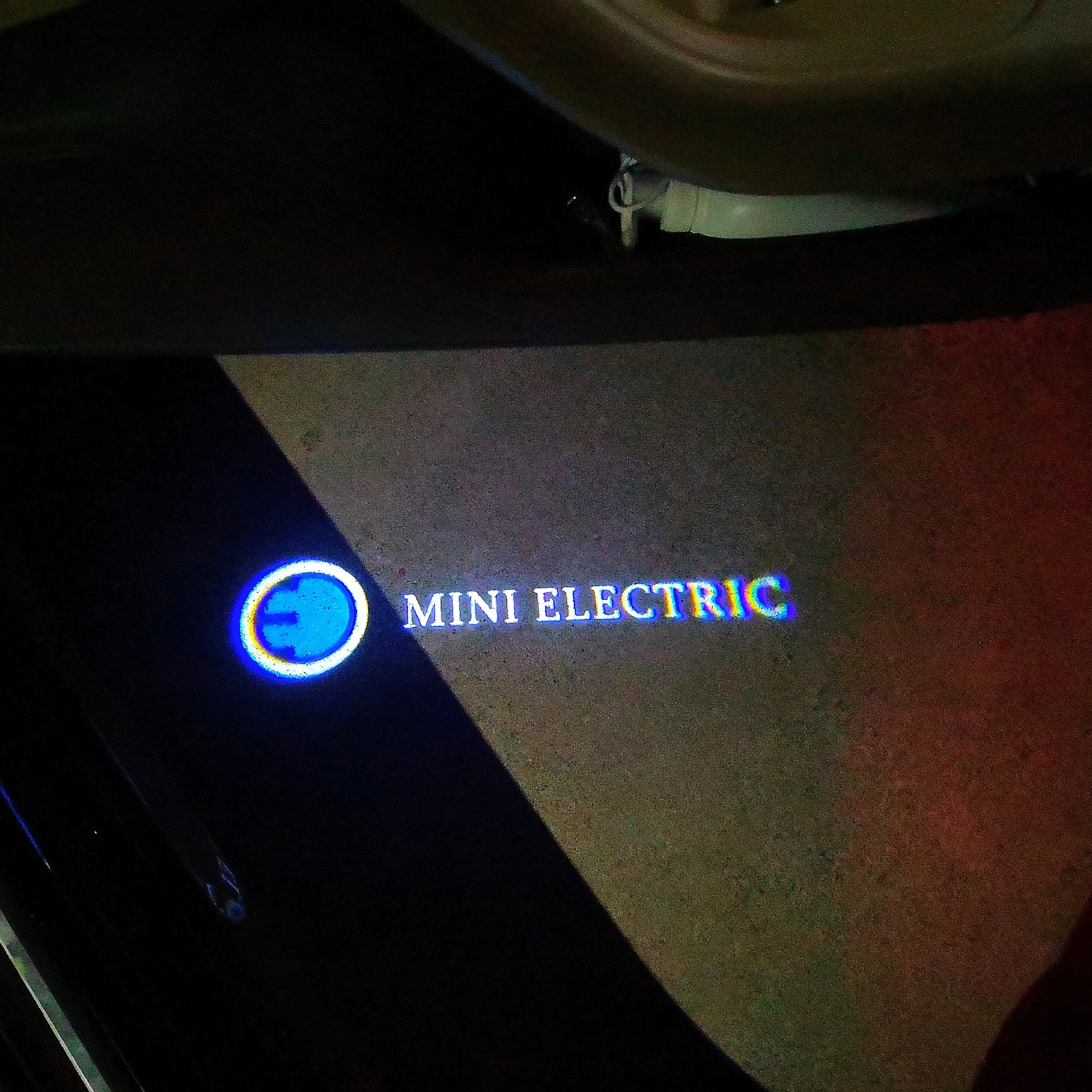 LUCI PROIETTORI MINI LOGO ELETTRICO Nr.62 (quantità 1 = 2 Logo Film / 2 luci porta)