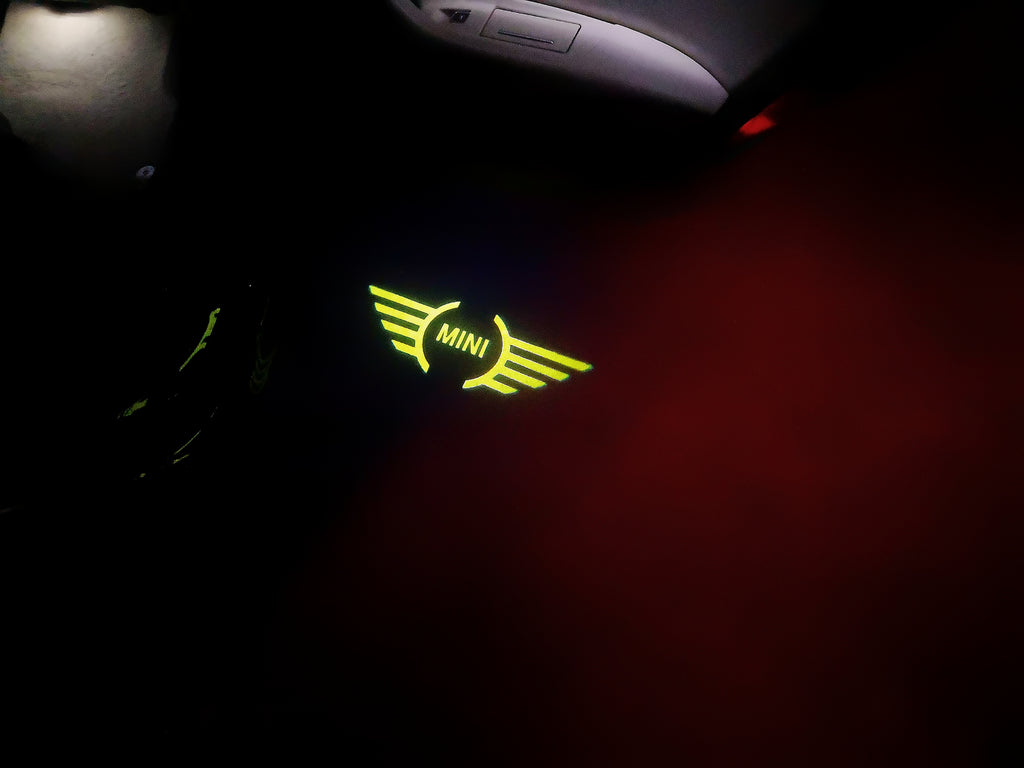 MINI LOGO PROJECROTR LIGHTS Nr.85 (cantidad 1 = 2 logo película / 2 luces de puerta)