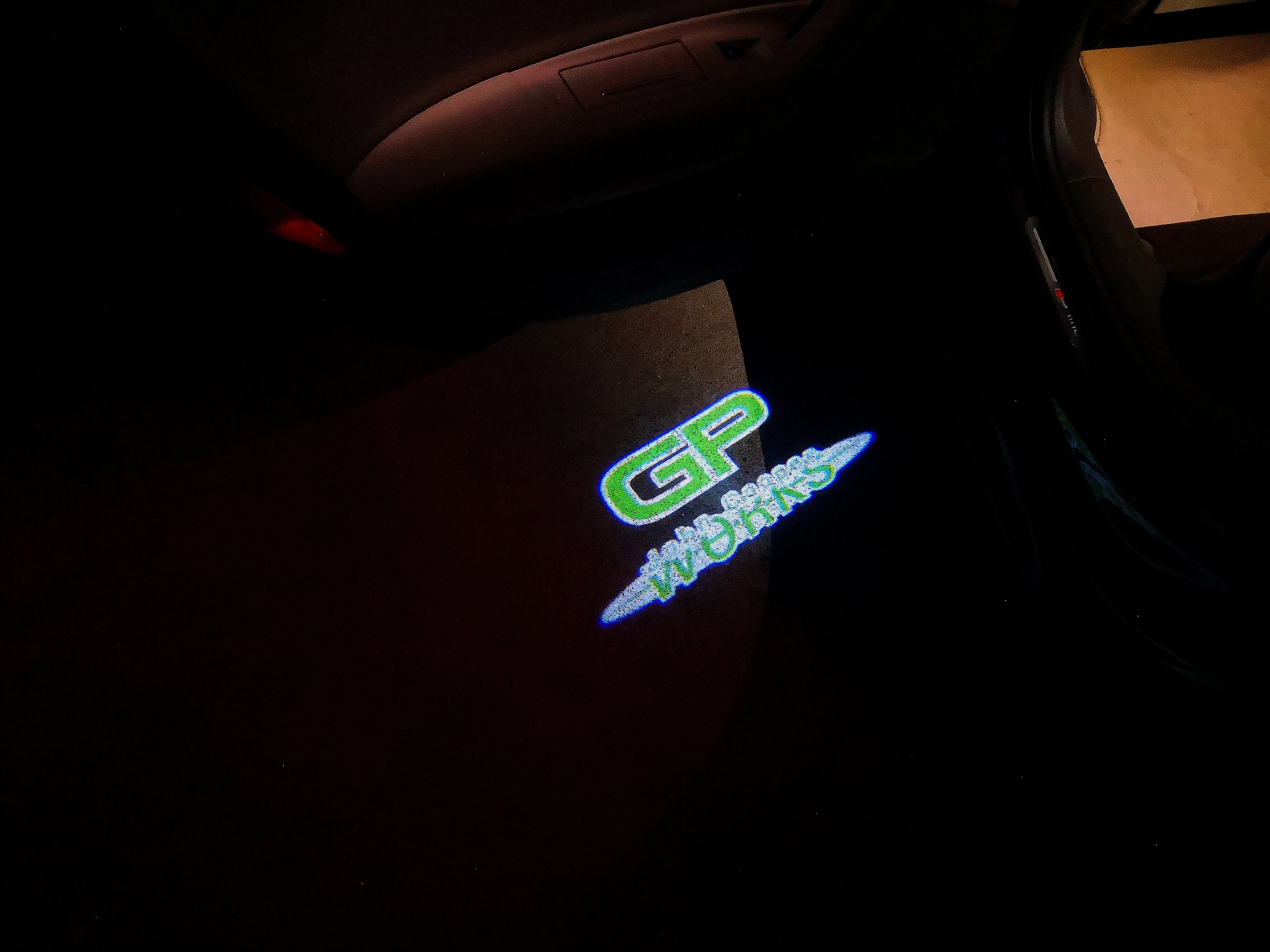 MINI GP COOPER WORKS LOGO PROJECROTR LIGHTS Nr.156 (Menge 1 = 2 Logo Film / 2 Türleuchten)