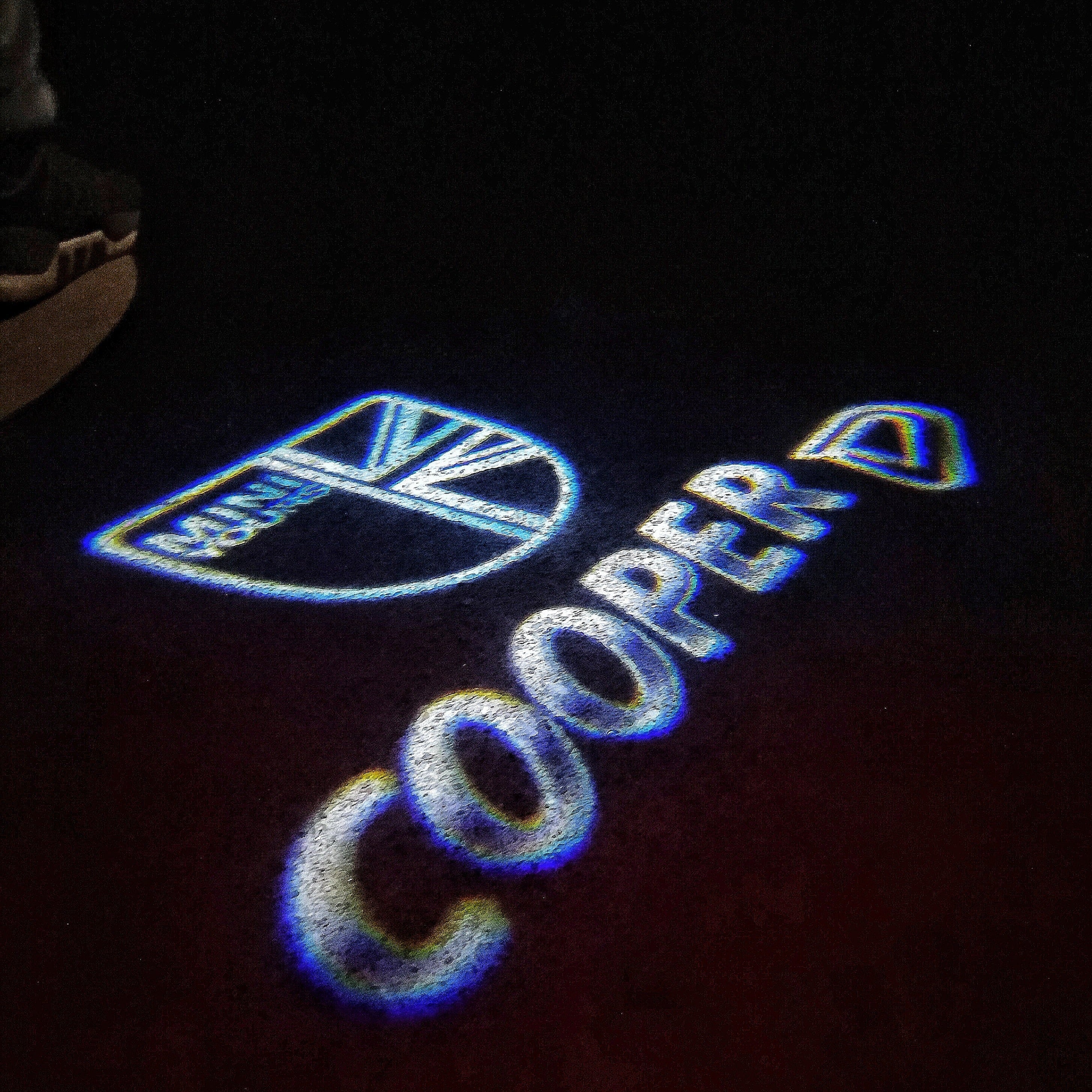 MINI COOPER D LOGO PROJECROTR LIGHTS Nr.39 (الكمية 1 = 2 Logo Film / 2 Door Lights)