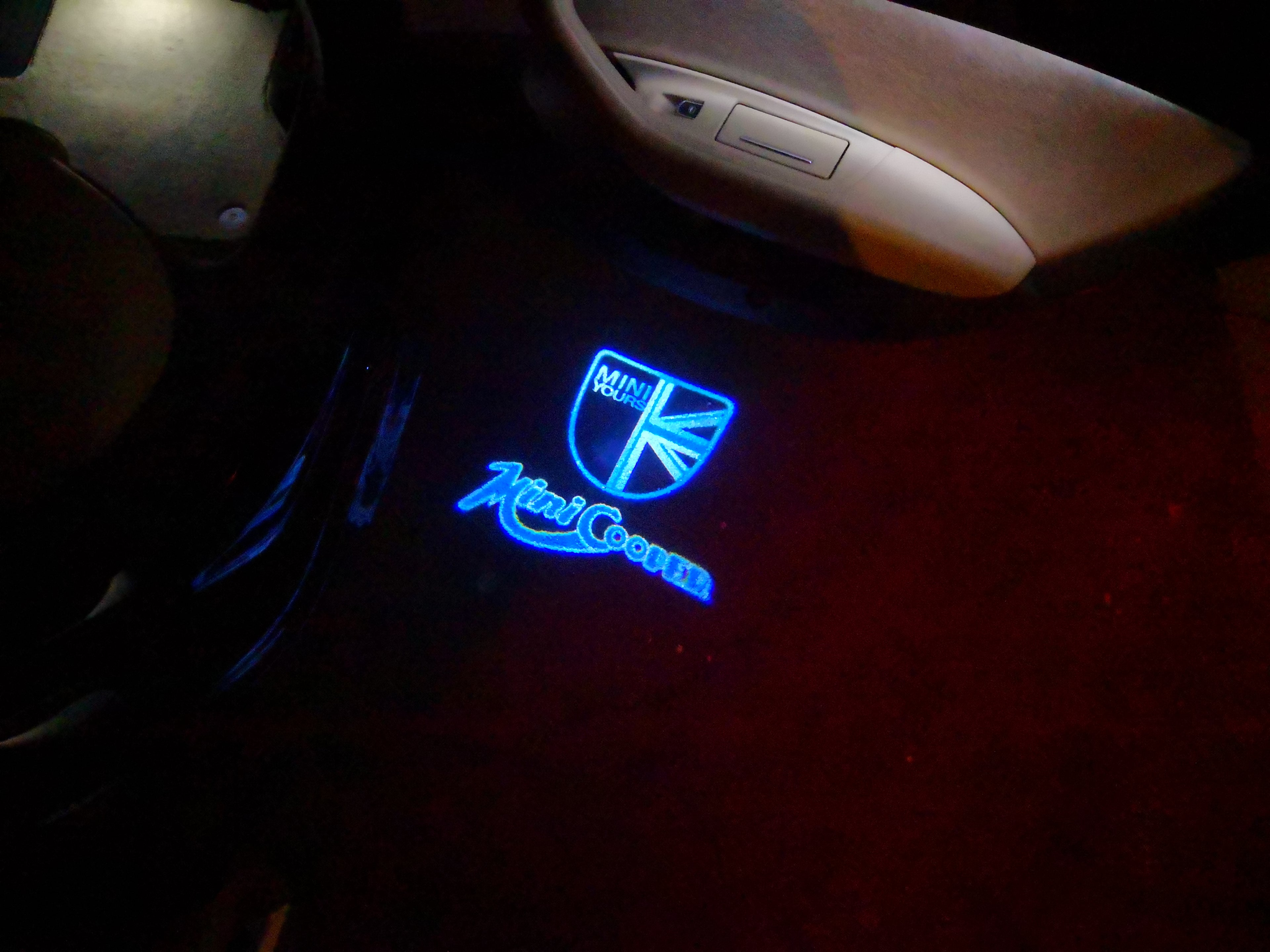 MINI COOPER LOGO PROJECROTR LIGHTS Nr.43 (الكمية 1 = 2 شعار فيلم / 2 مصباح باب)