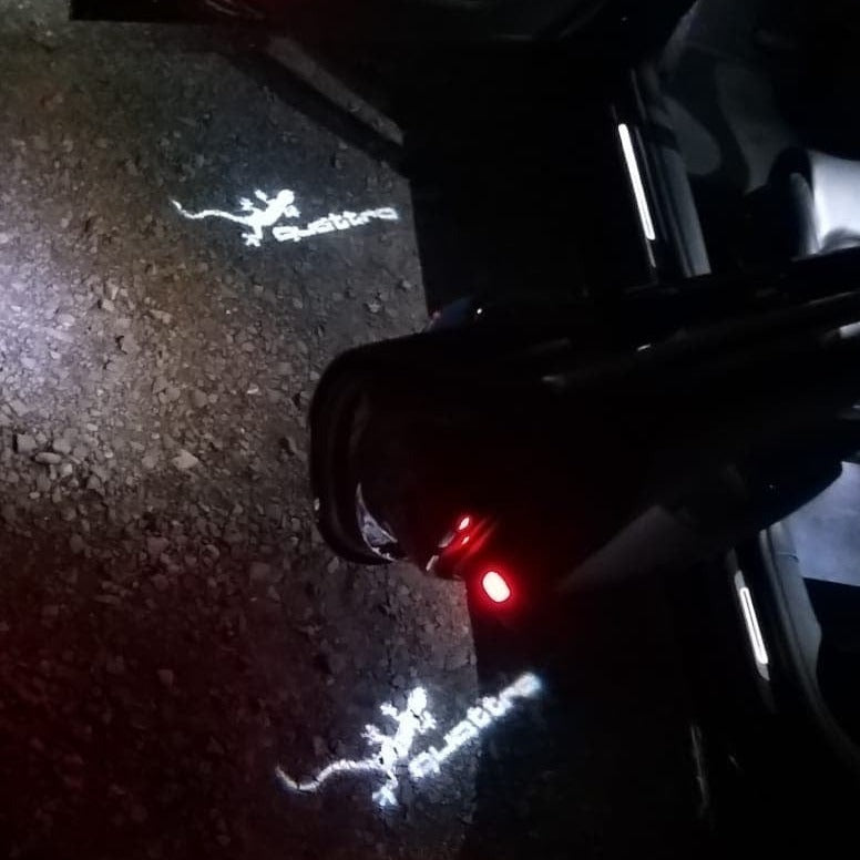 AUDI QUATTRO GECKO LOGO PROJECTOT LIGHTS Nr.62 (quantité 1 = 2 Logo Films /2 feux de porte)