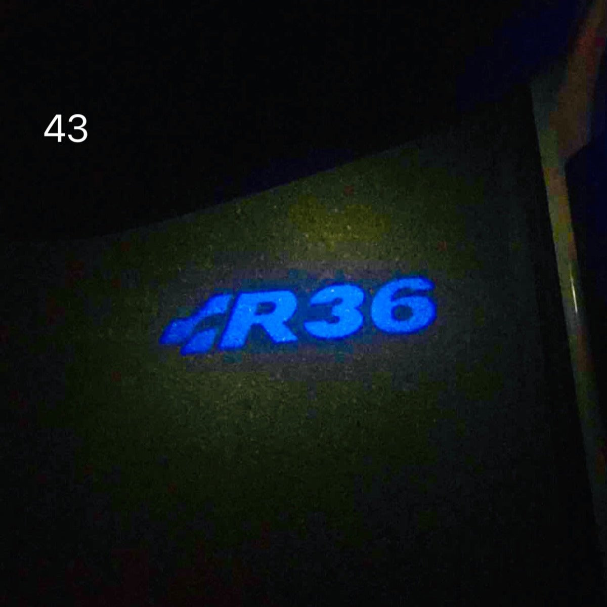 Volkswagen Door lights R36 Logo Nr. 38 (cantidad 1 = 2 logo película / 2 luces de puerta)