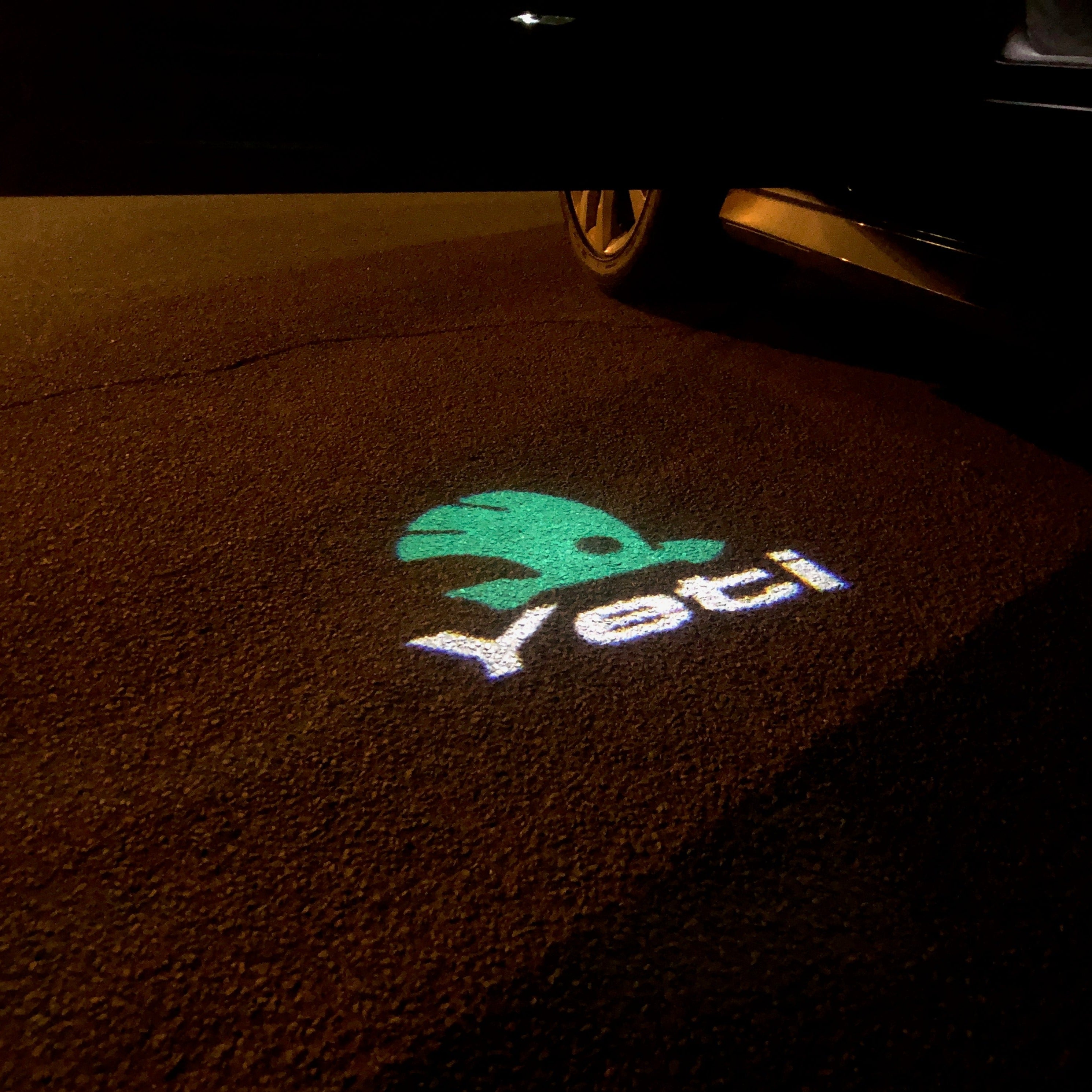 SKODA LOGO PROJECTOT LIGHTS Nr.75 (الكمية 1 = 2 شعار فيلم / 2 أضواء الباب)