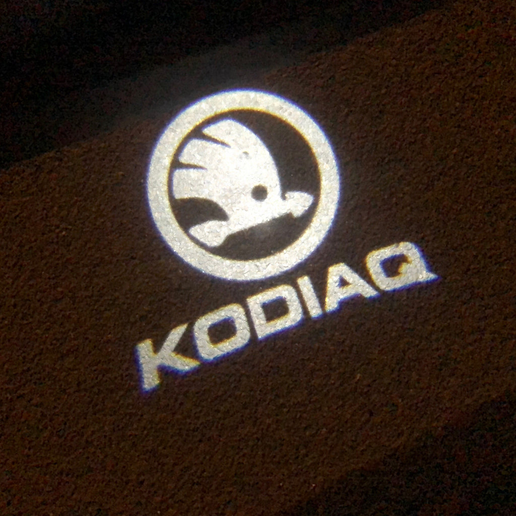 SKODA KODIAQ LOGO LIGHTS Nr.51 (quantité 1 = 2 Logo Film / 2 feux de porte)