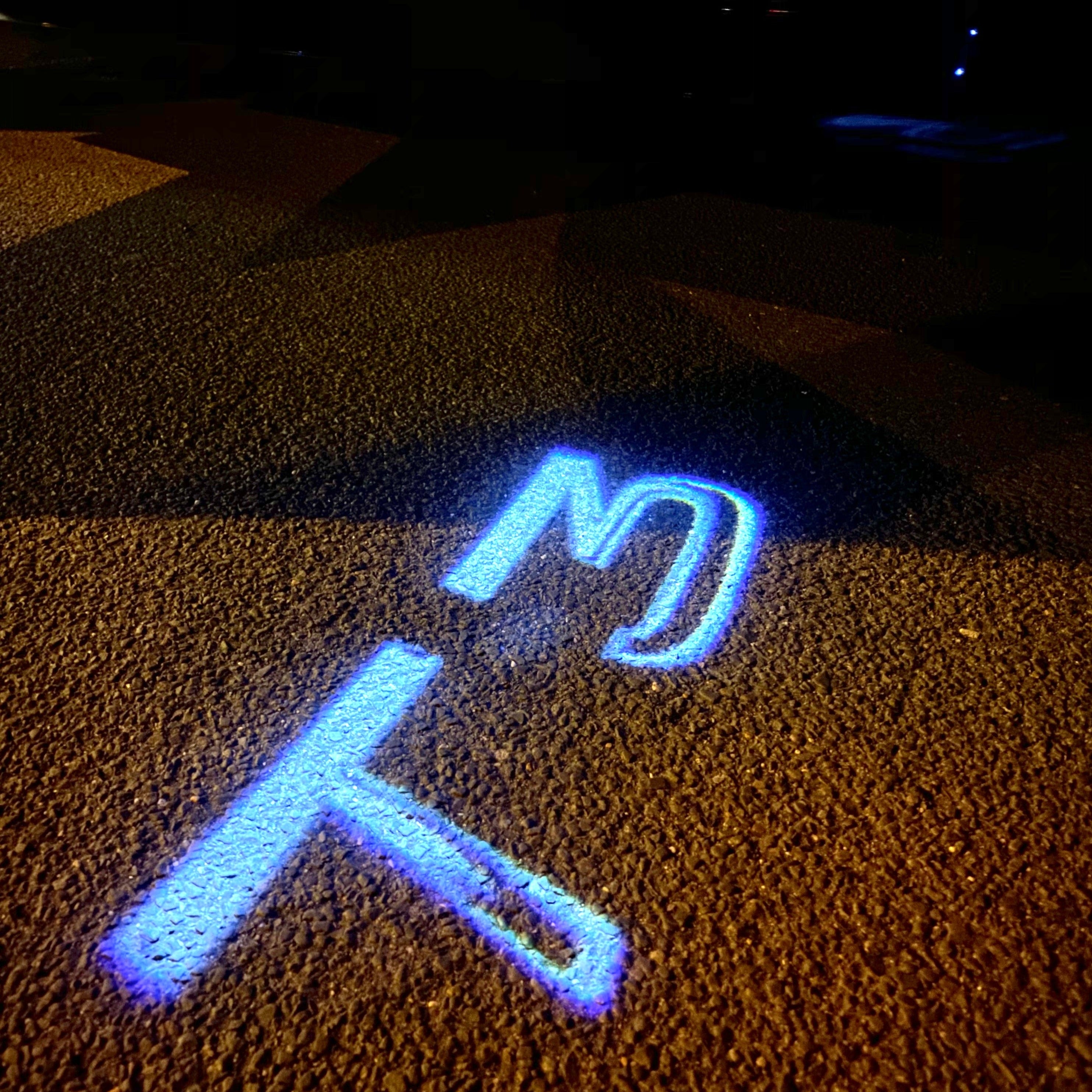 فولفو LOGO PROJEROTR Elights Nr.130 (الكمية 1 = 2 Logo Tobo / 2 ضوء الانوار)