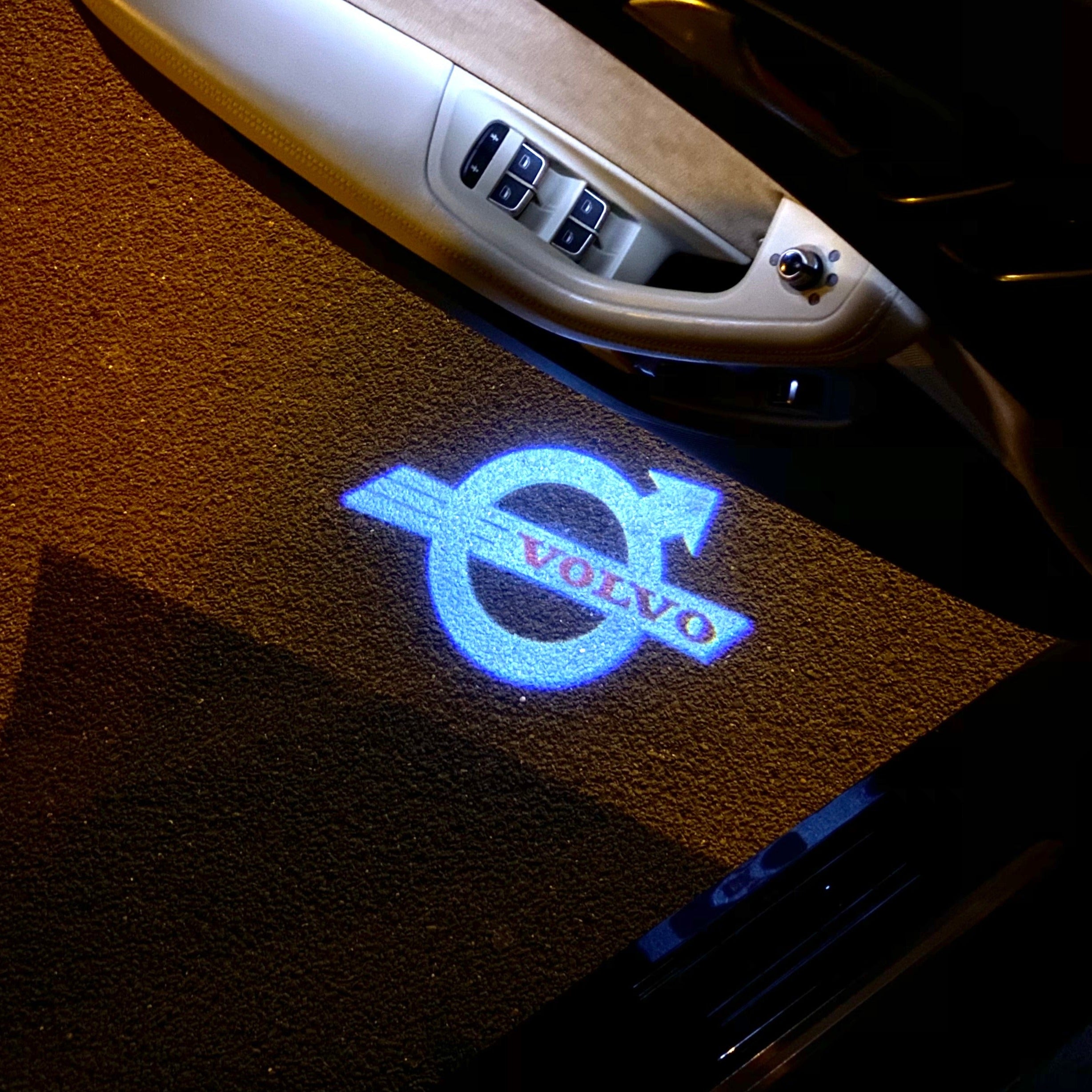 Volvo LOGO PROJECROTR LIGHTS Nr.54 (cantidad 1 = 2 logo película / 2 luces de puerta)