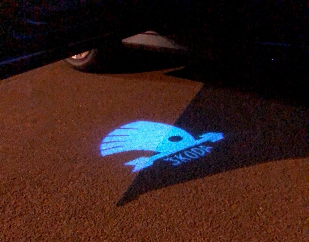 SKODA LOGO PROJECTOT LIGHTS Nr.45 (quantité 1 = 2 Logo Film / 2 feux de porte)
