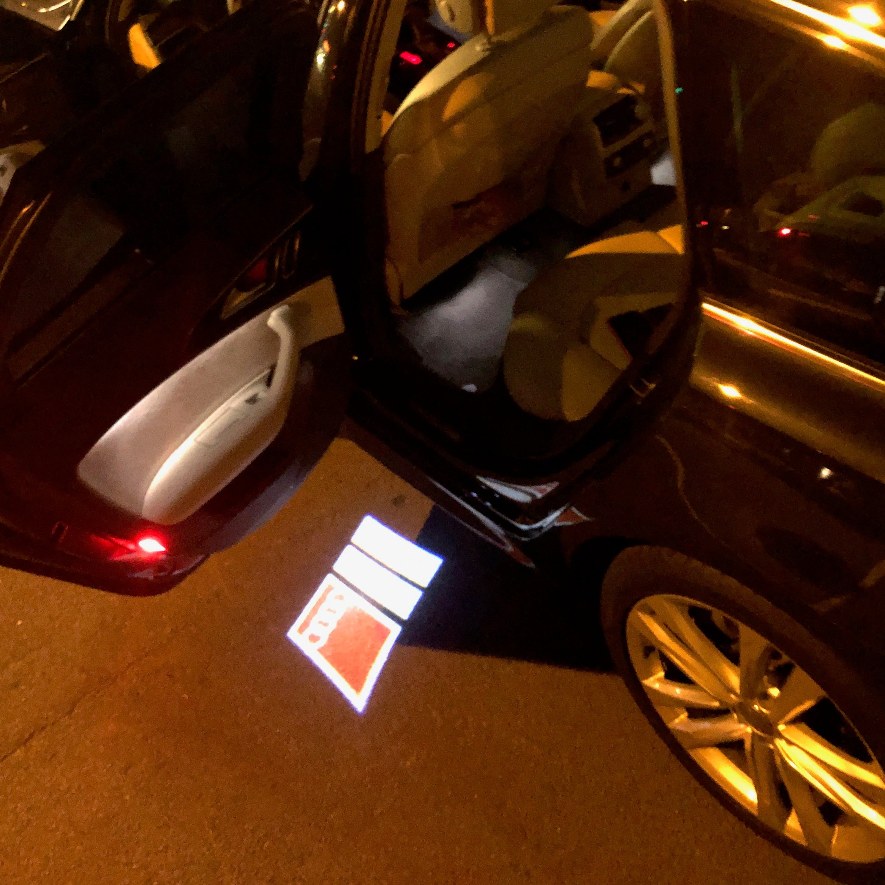 AUDI LOGO PROJECTOT LIGHTS Nr.103 (quantité 1 = 2 Logo Films /2 feux de porte)
